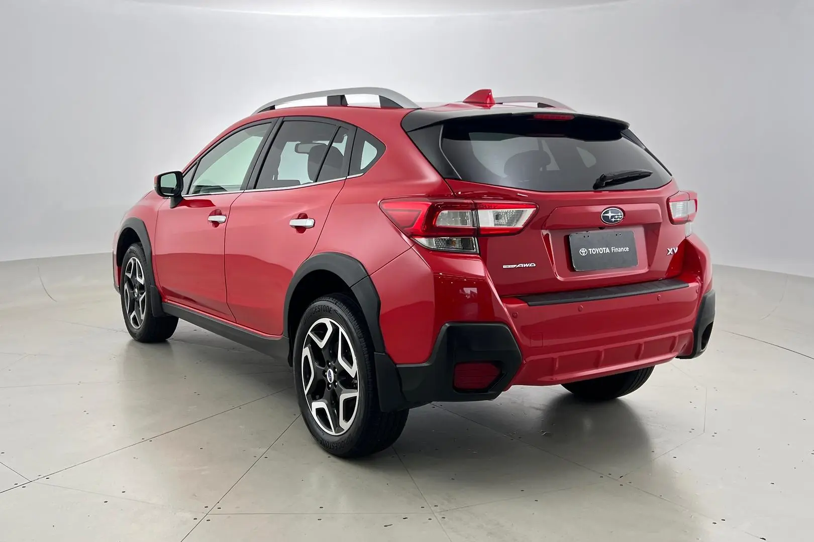 2017 Subaru XV Gallery Image 2
