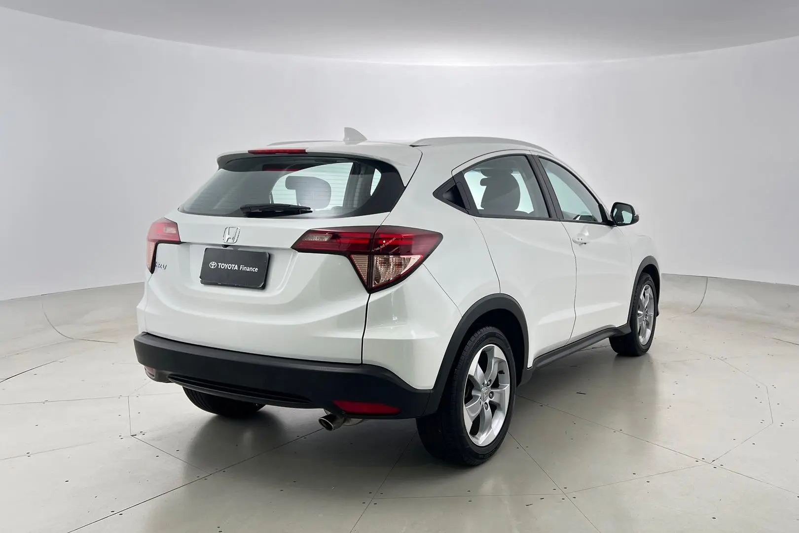 2018 Honda HR-V Gallery Image 4