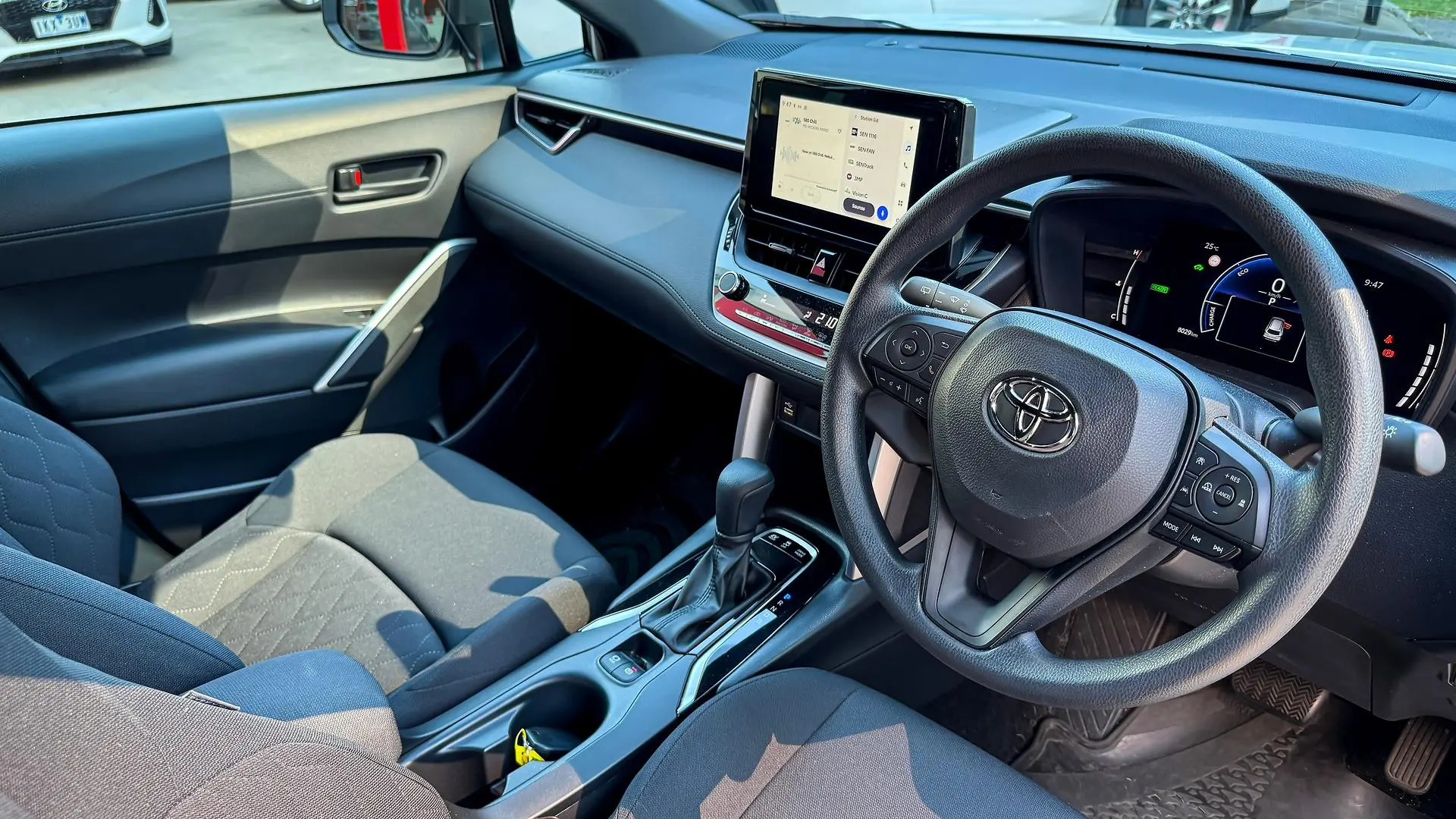 2023 Toyota Corolla Cross Gallery Image 3