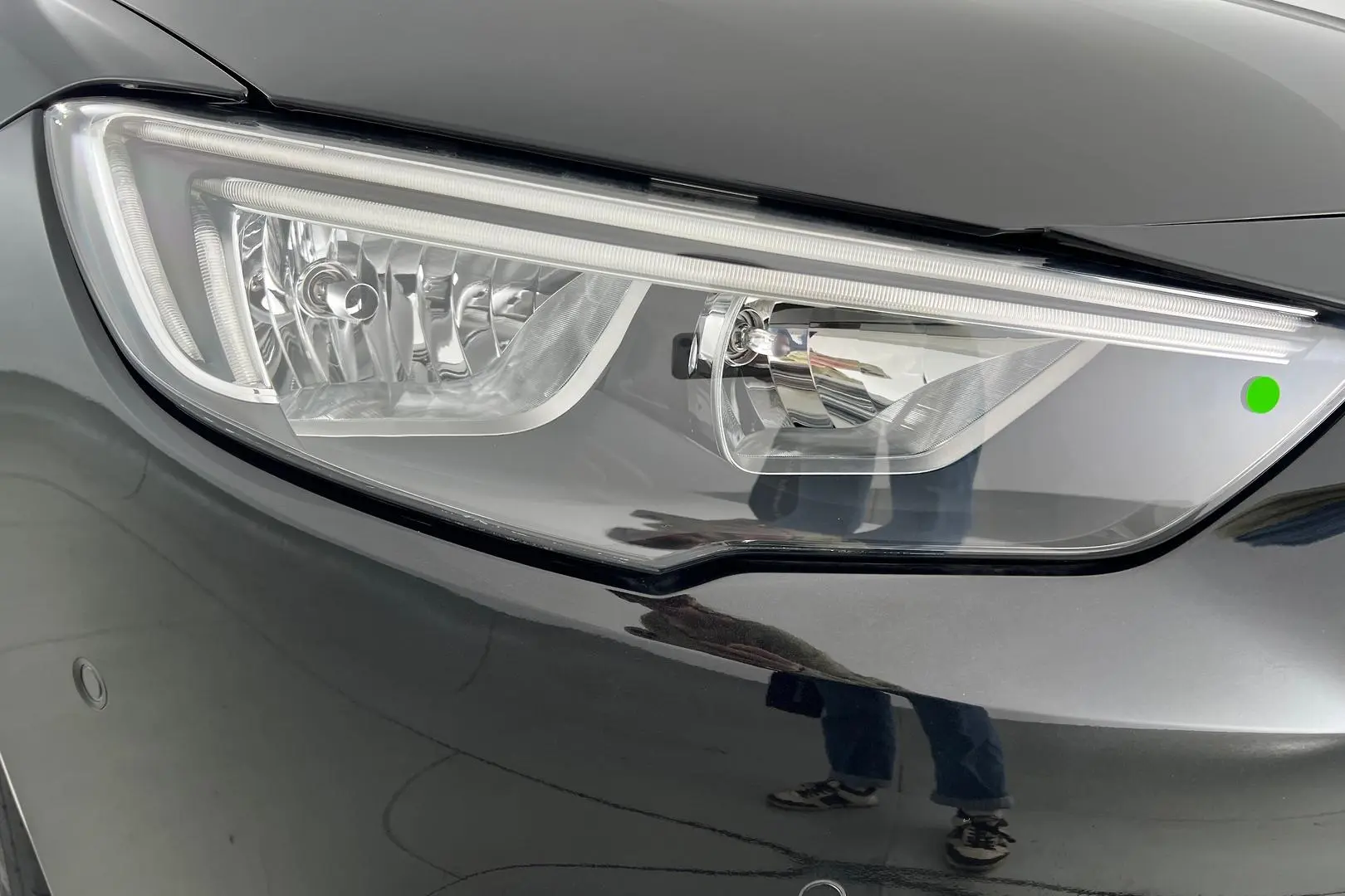 2019 Holden Calais Gallery Image 2