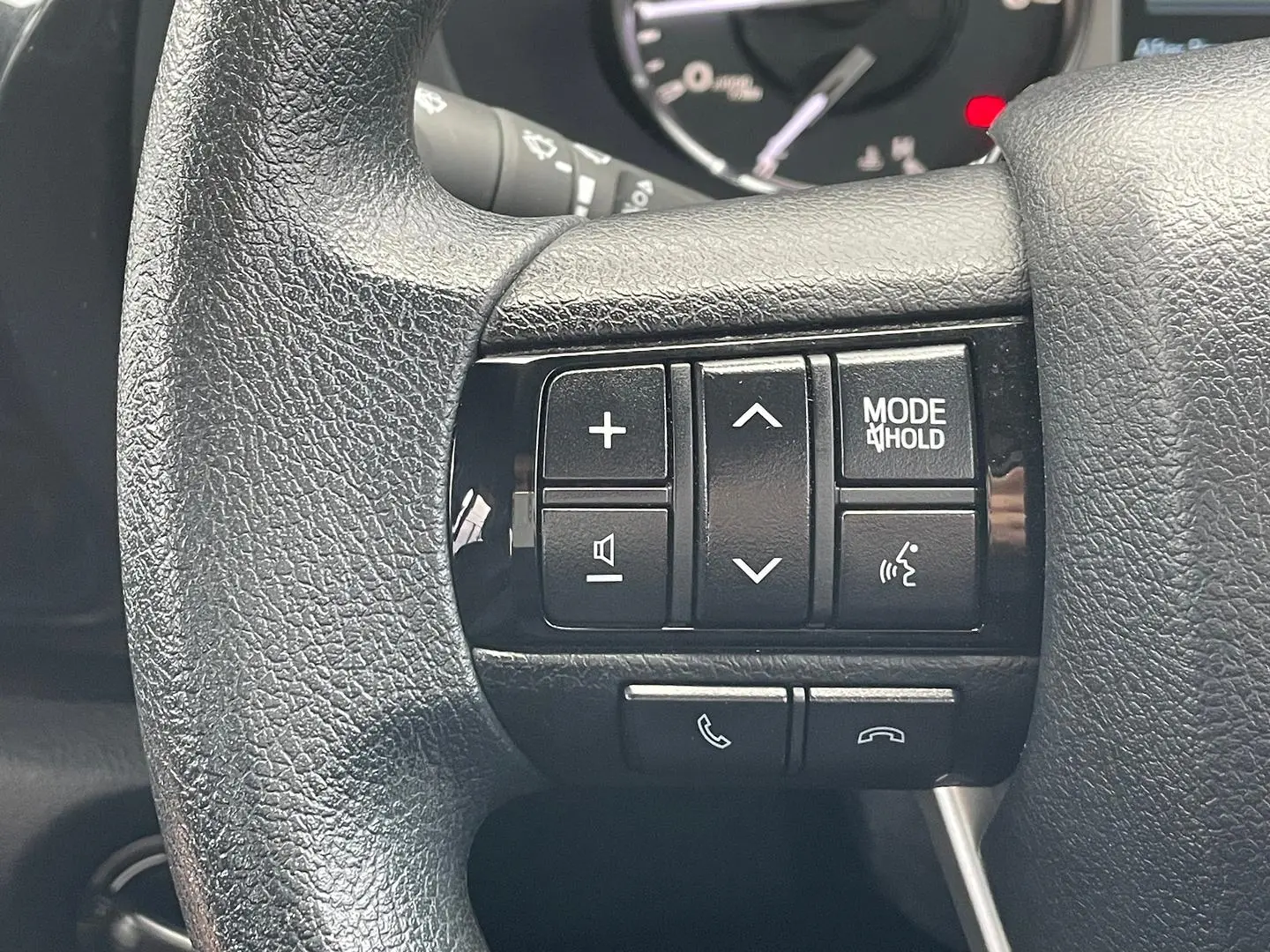 2020 Toyota Hilux Gallery Image 19