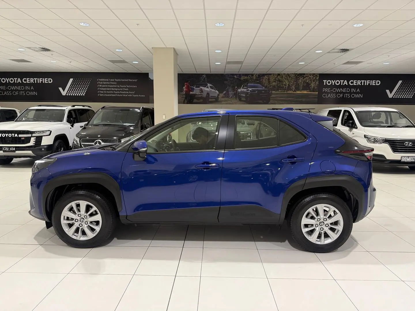 2023 Toyota Yaris Cross Gallery Image 6