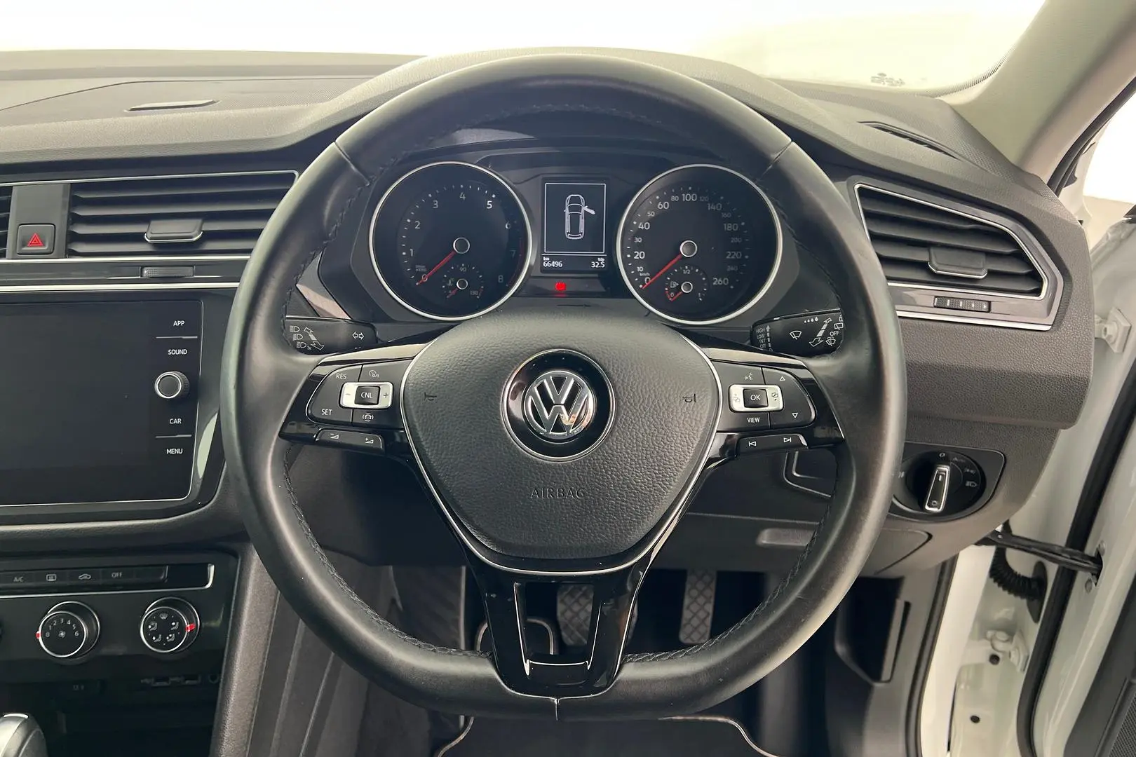 2019 Volkswagen Tiguan Gallery Image 15