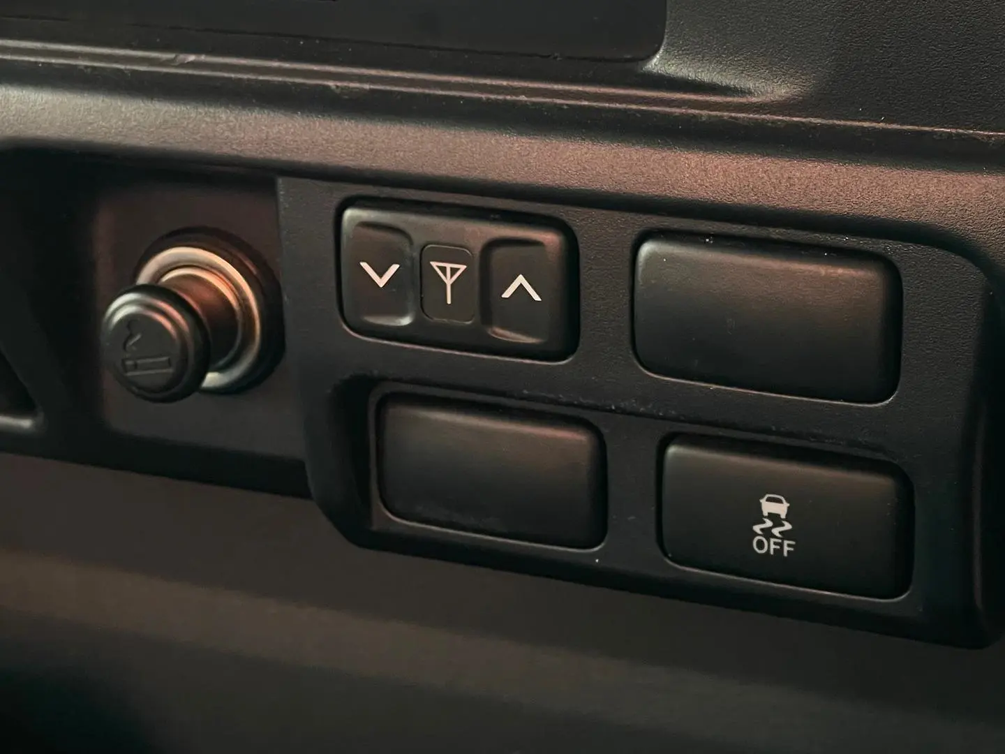 2023 Toyota Landcruiser Gallery Image 18