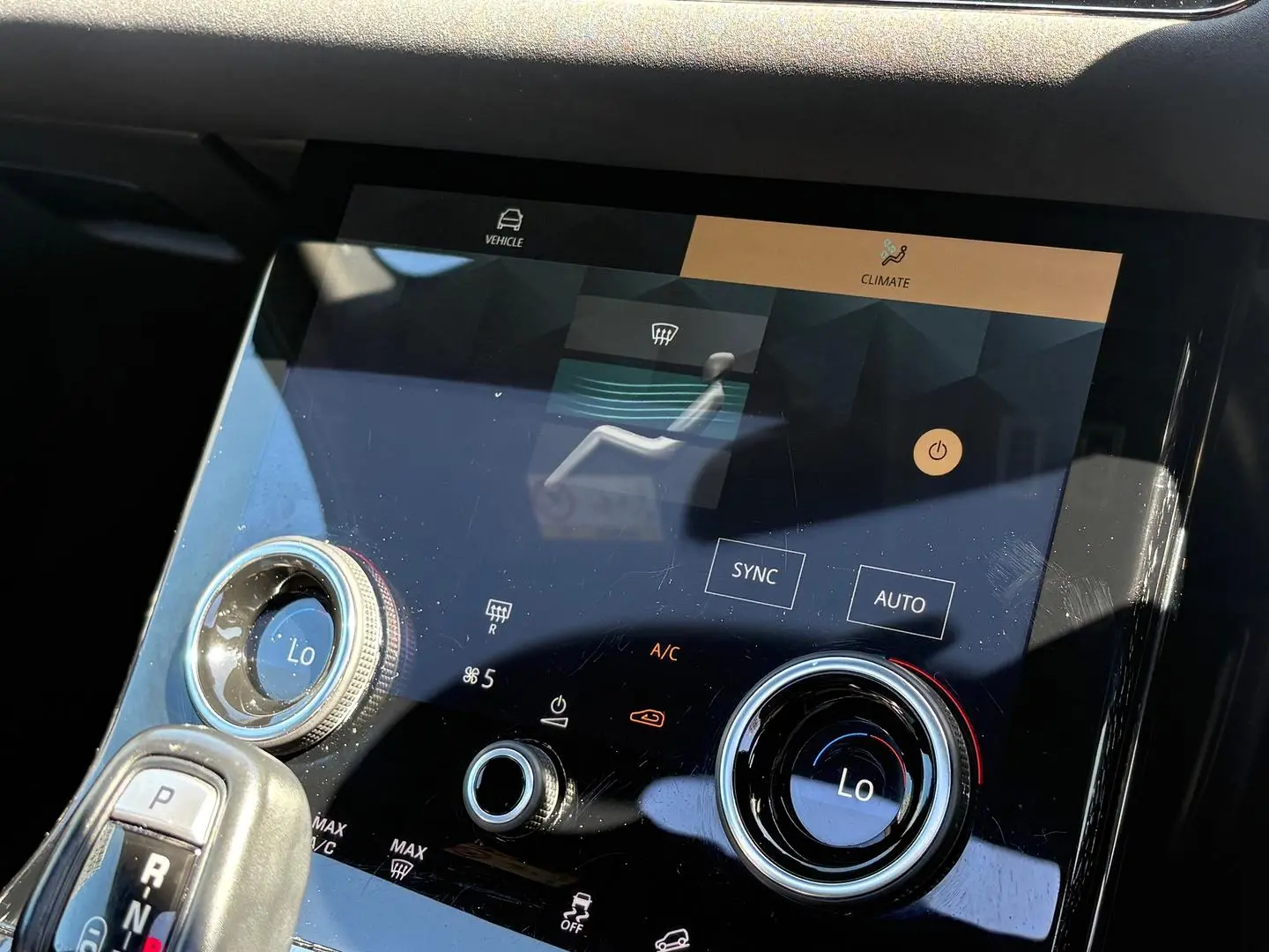 2021 Land Rover Range Rover Evoque Gallery Image 22