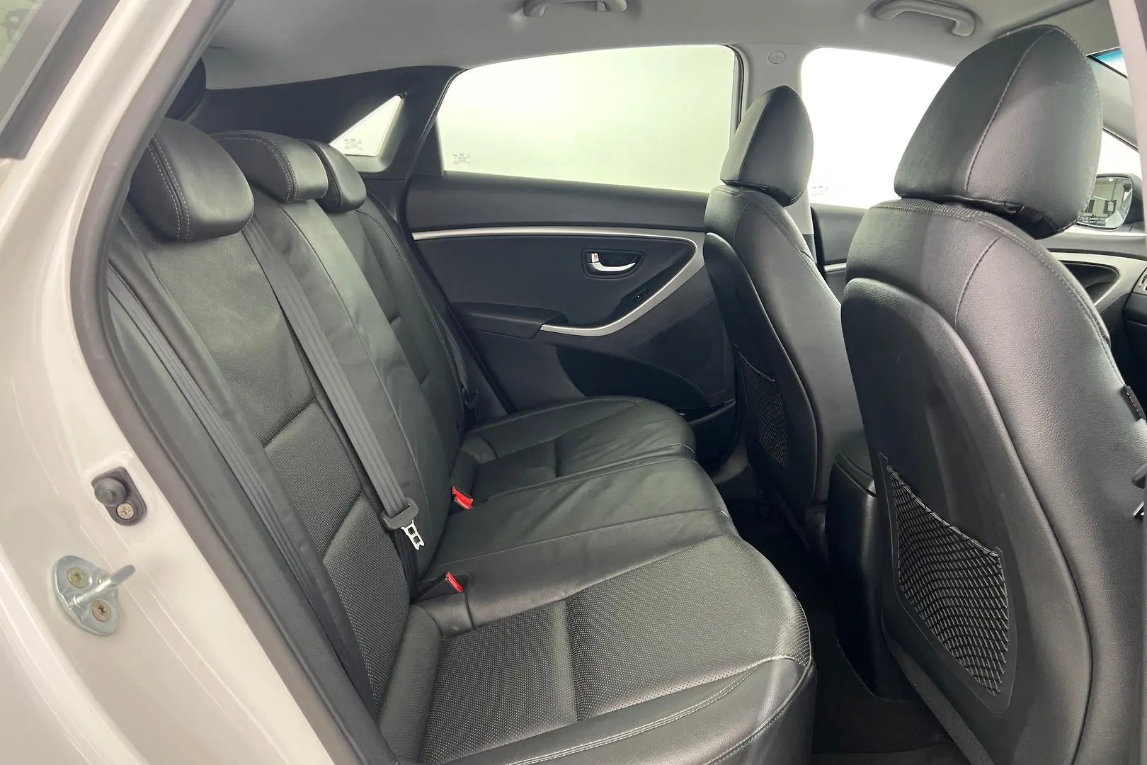 2016 Hyundai i30 Gallery Image 19
