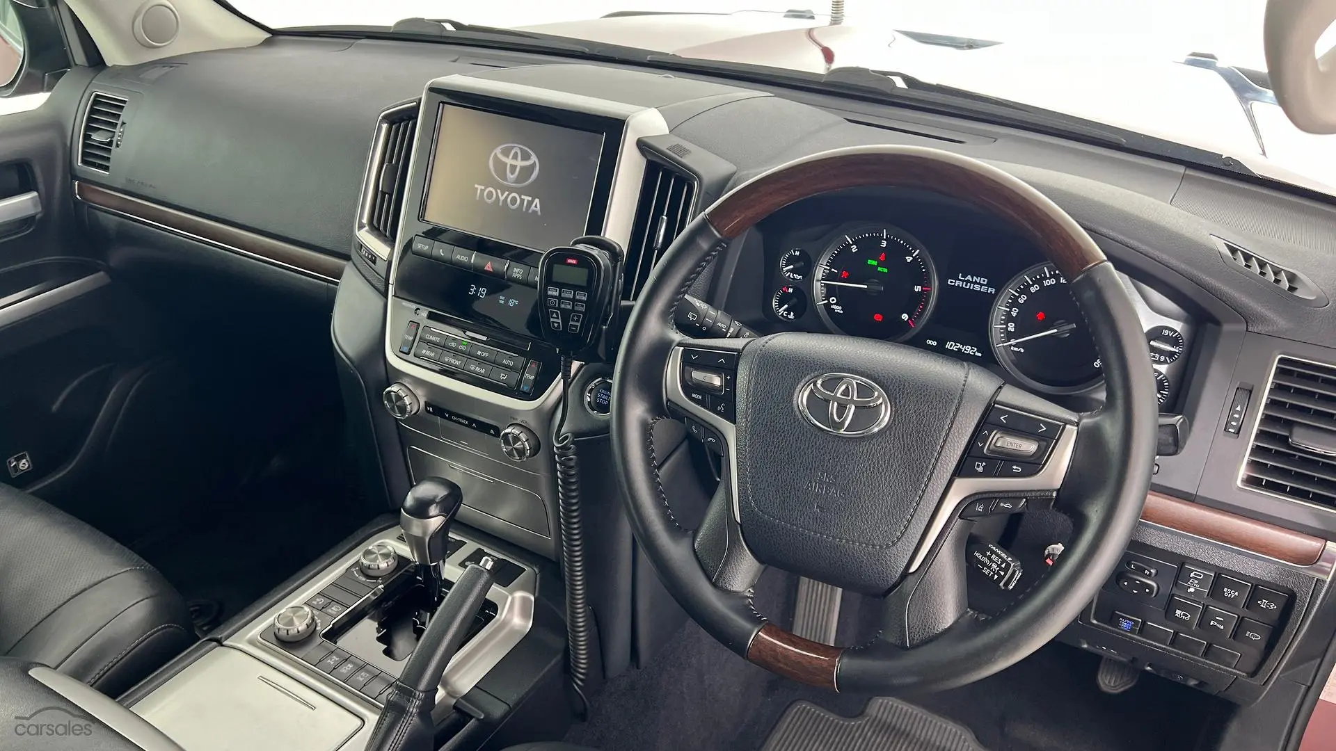 2018 Toyota Landcruiser Image 13
