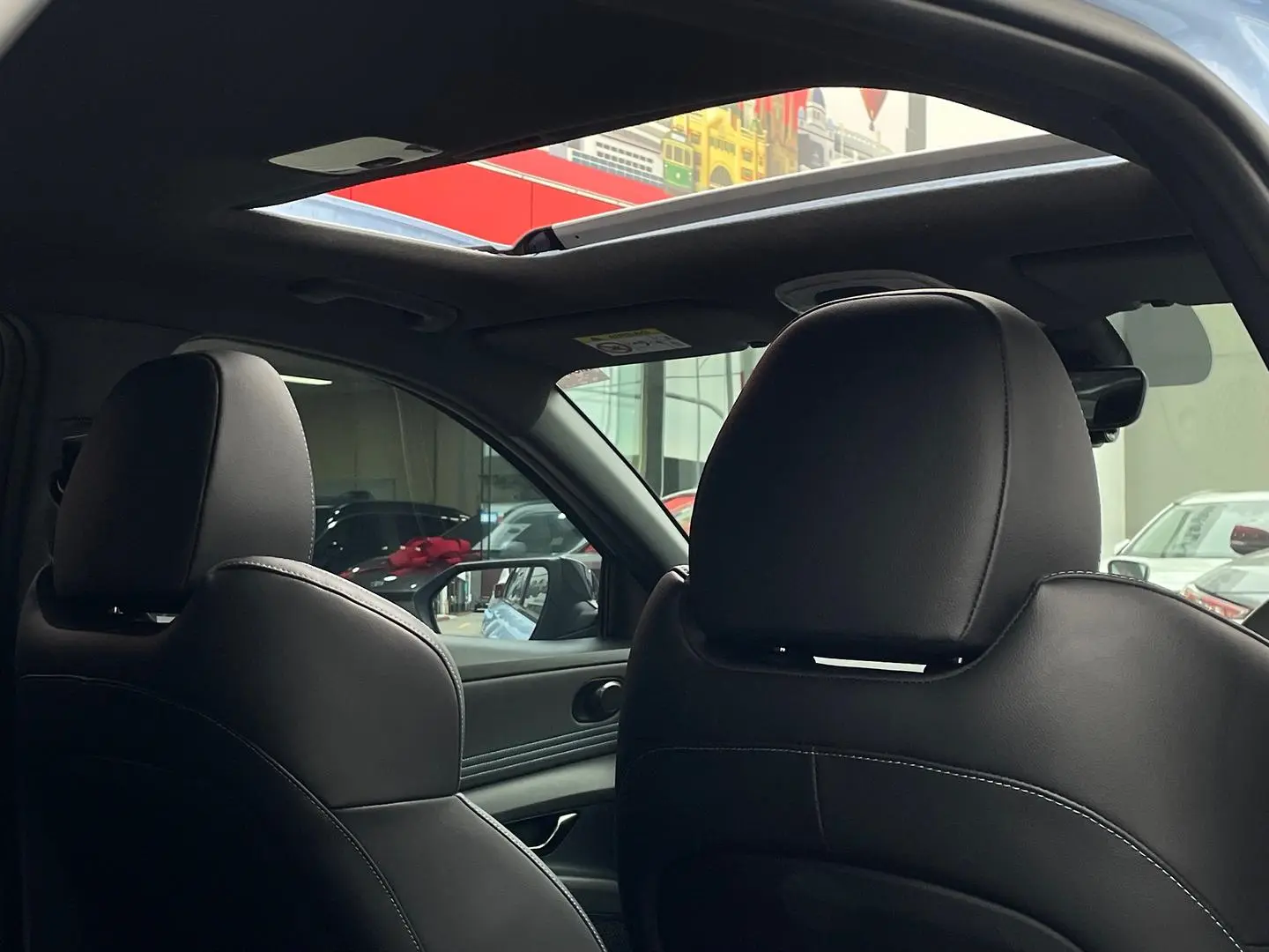 2023 Hyundai i30 Gallery Image 2