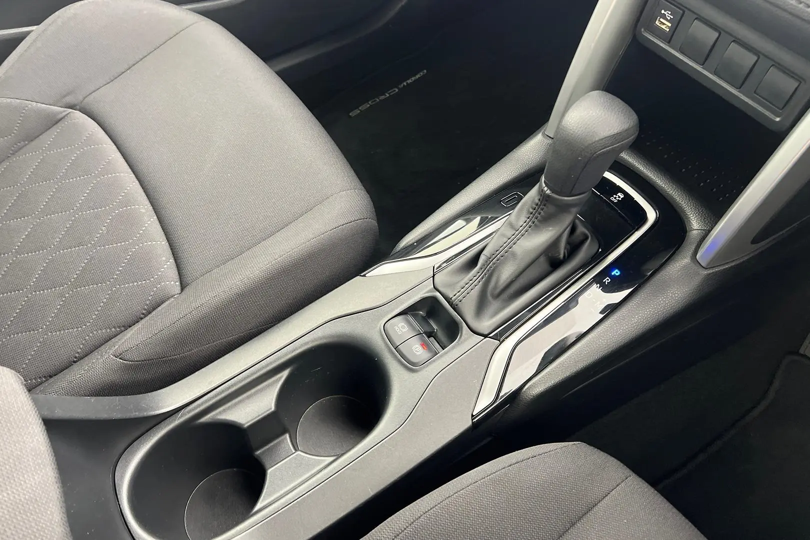2023 Toyota Corolla Cross Gallery Image 13
