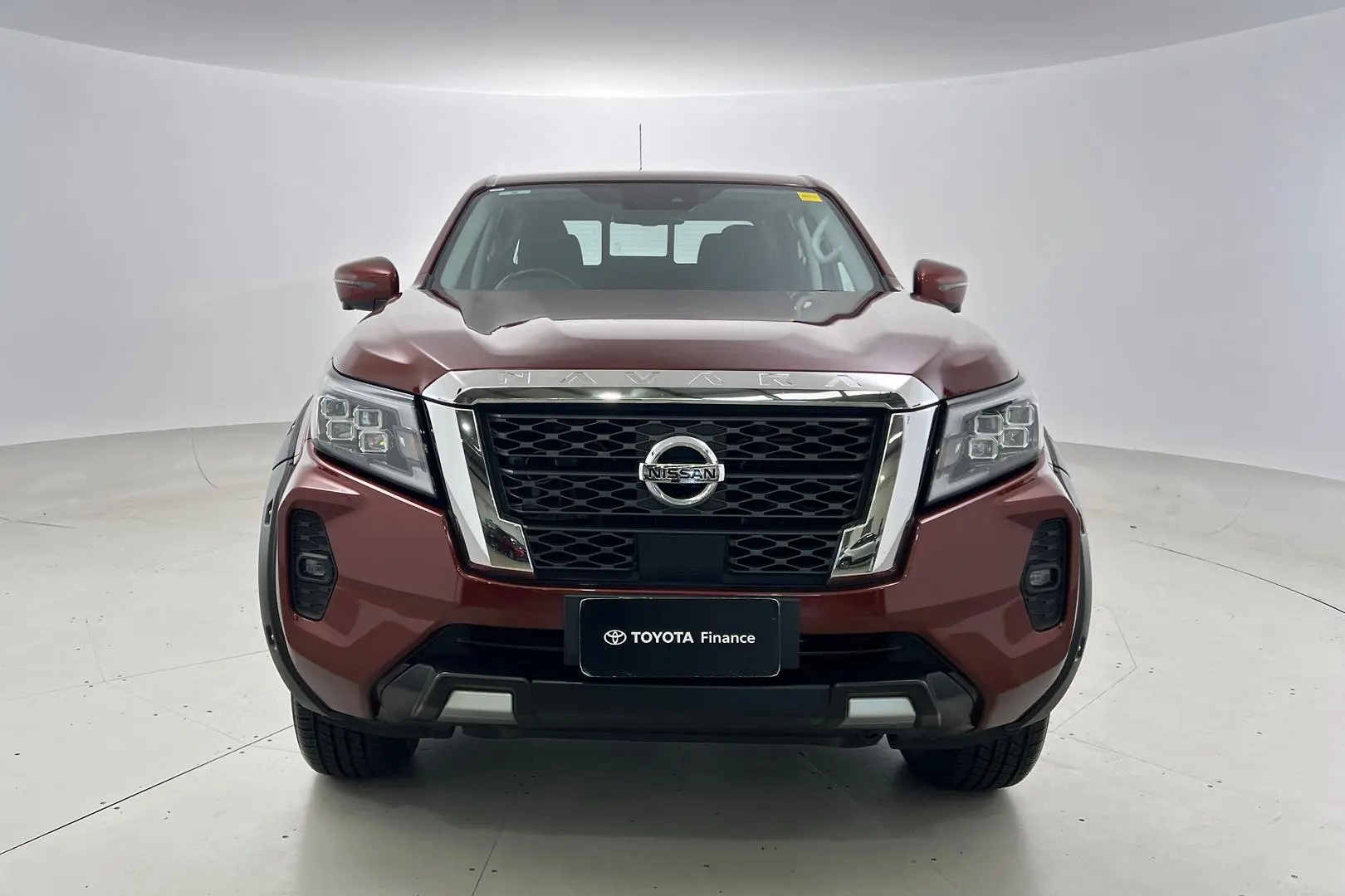 2021 Nissan Navara Gallery Image 10