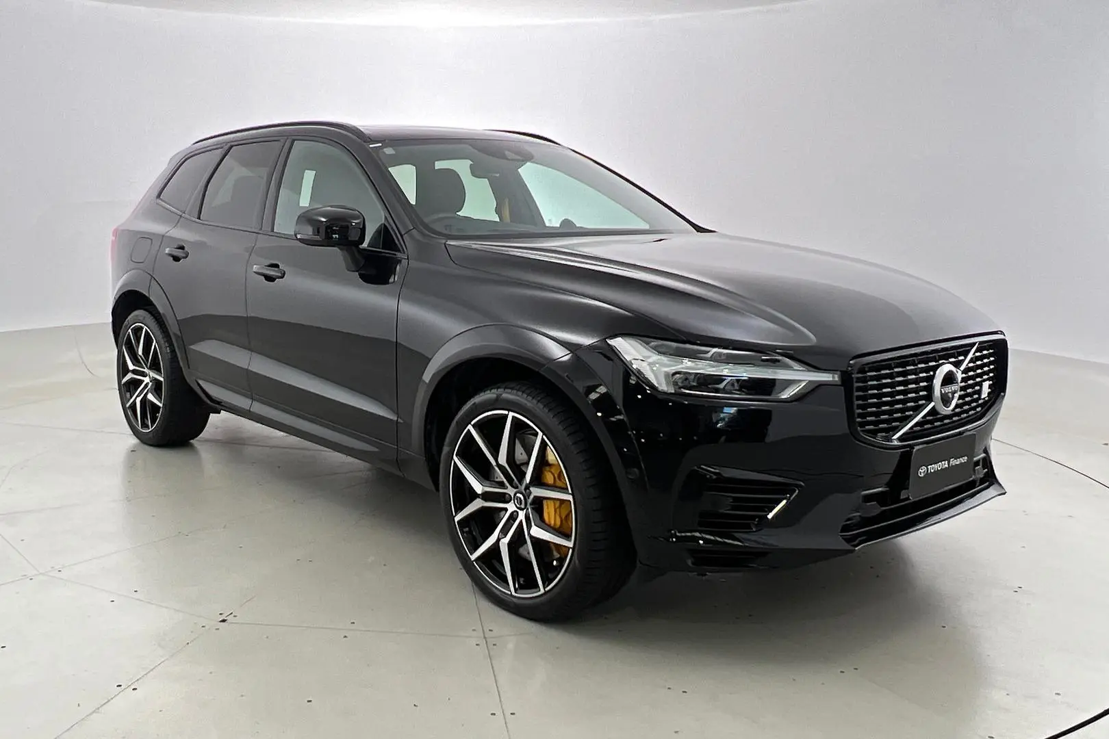 2020 Volvo XC60 Gallery Image 1