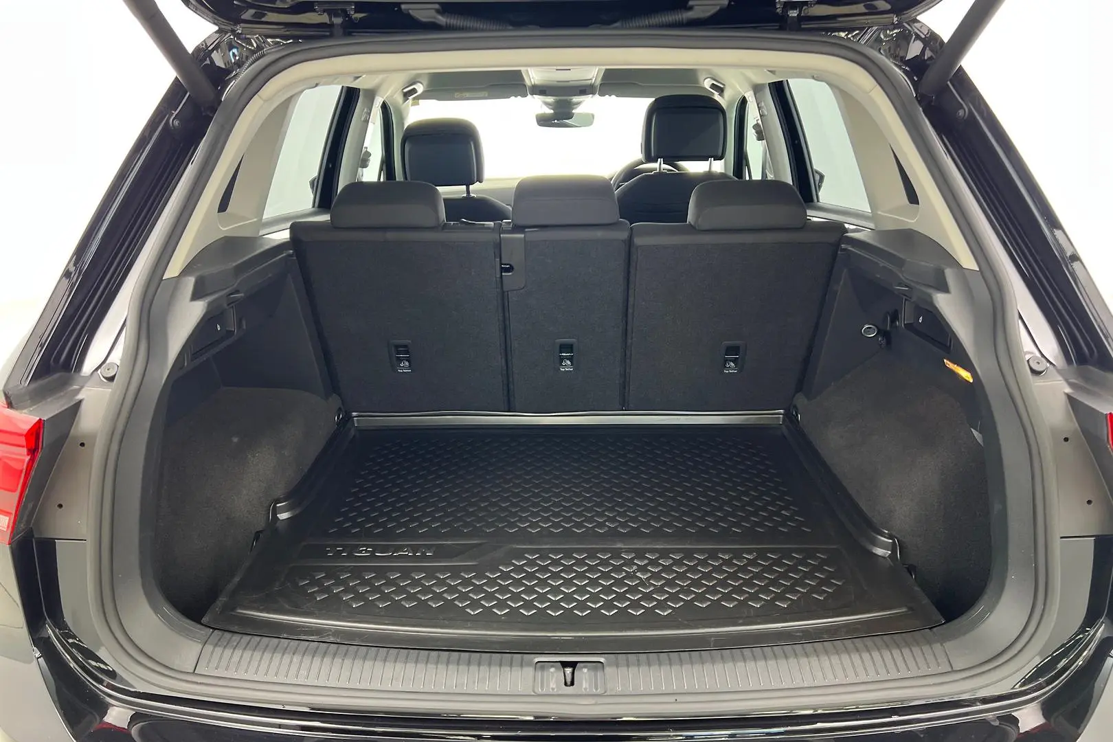 2021 Volkswagen Tiguan Gallery Image 20