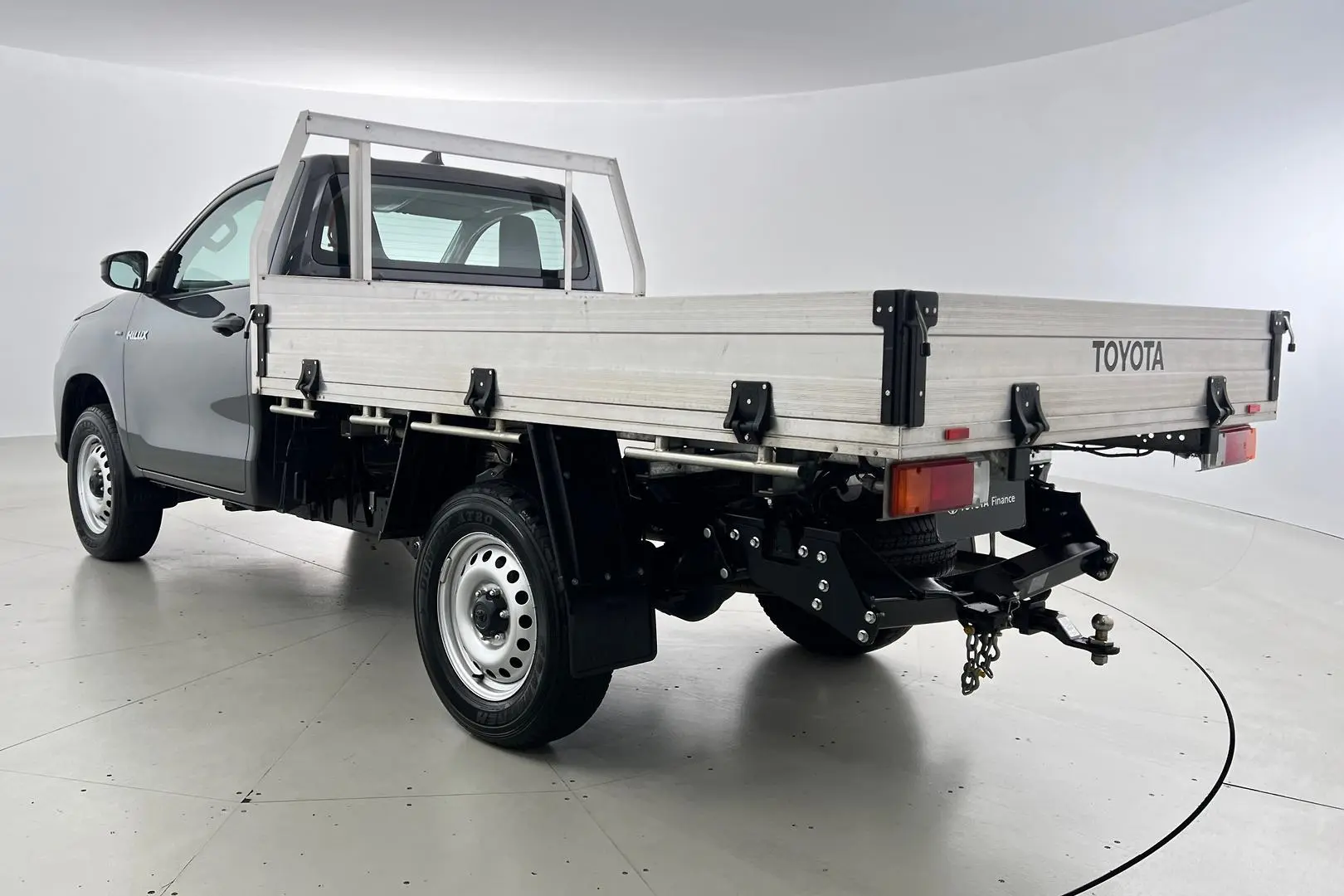 2022 Toyota Hilux Gallery Image 9