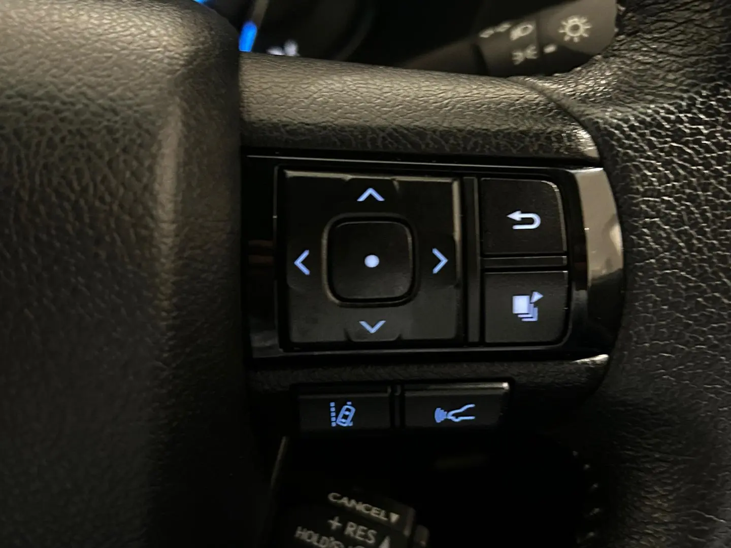 2021 Toyota Hilux Gallery Image 21