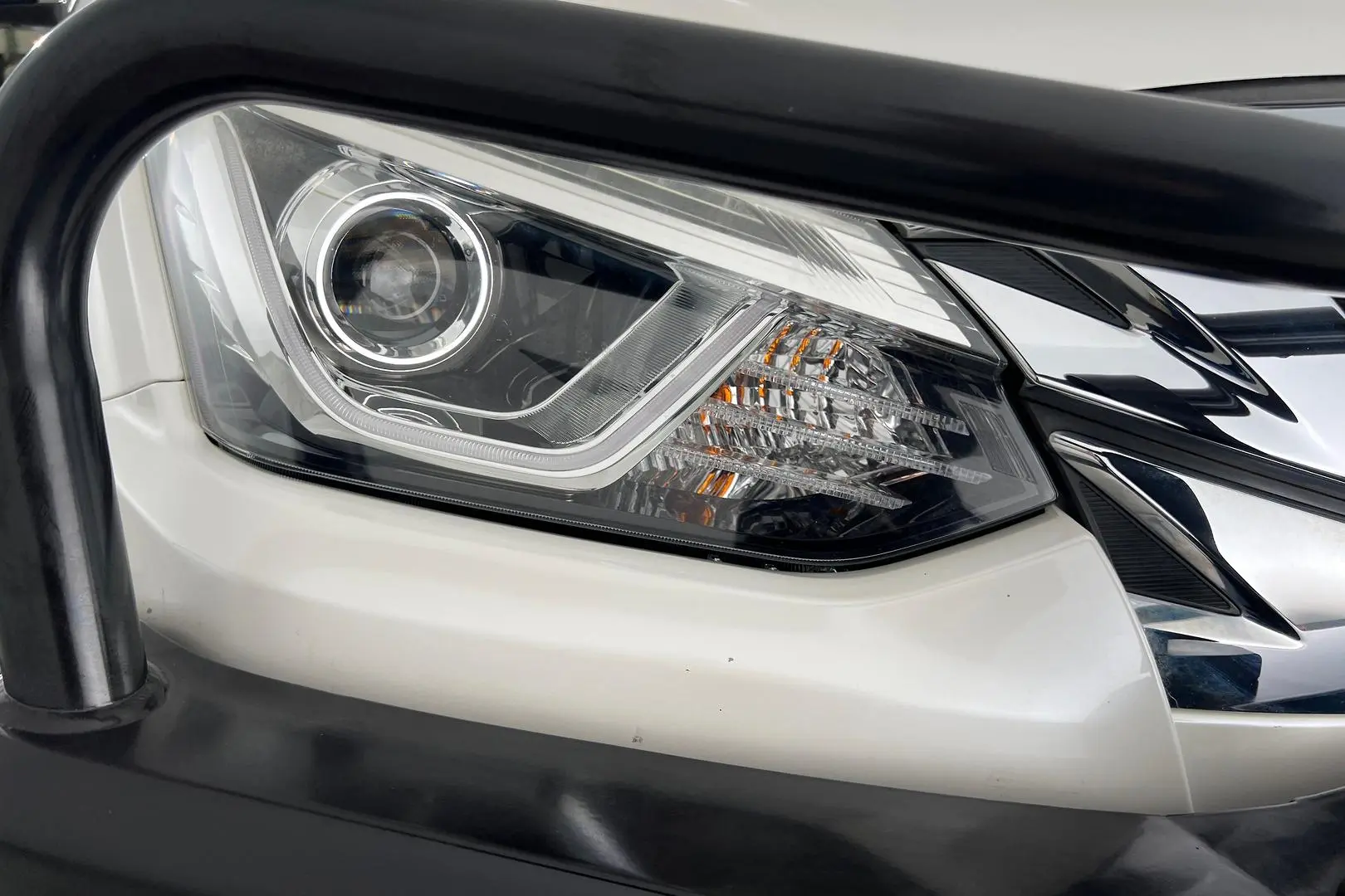 2018 Isuzu MU-X Gallery Image 22