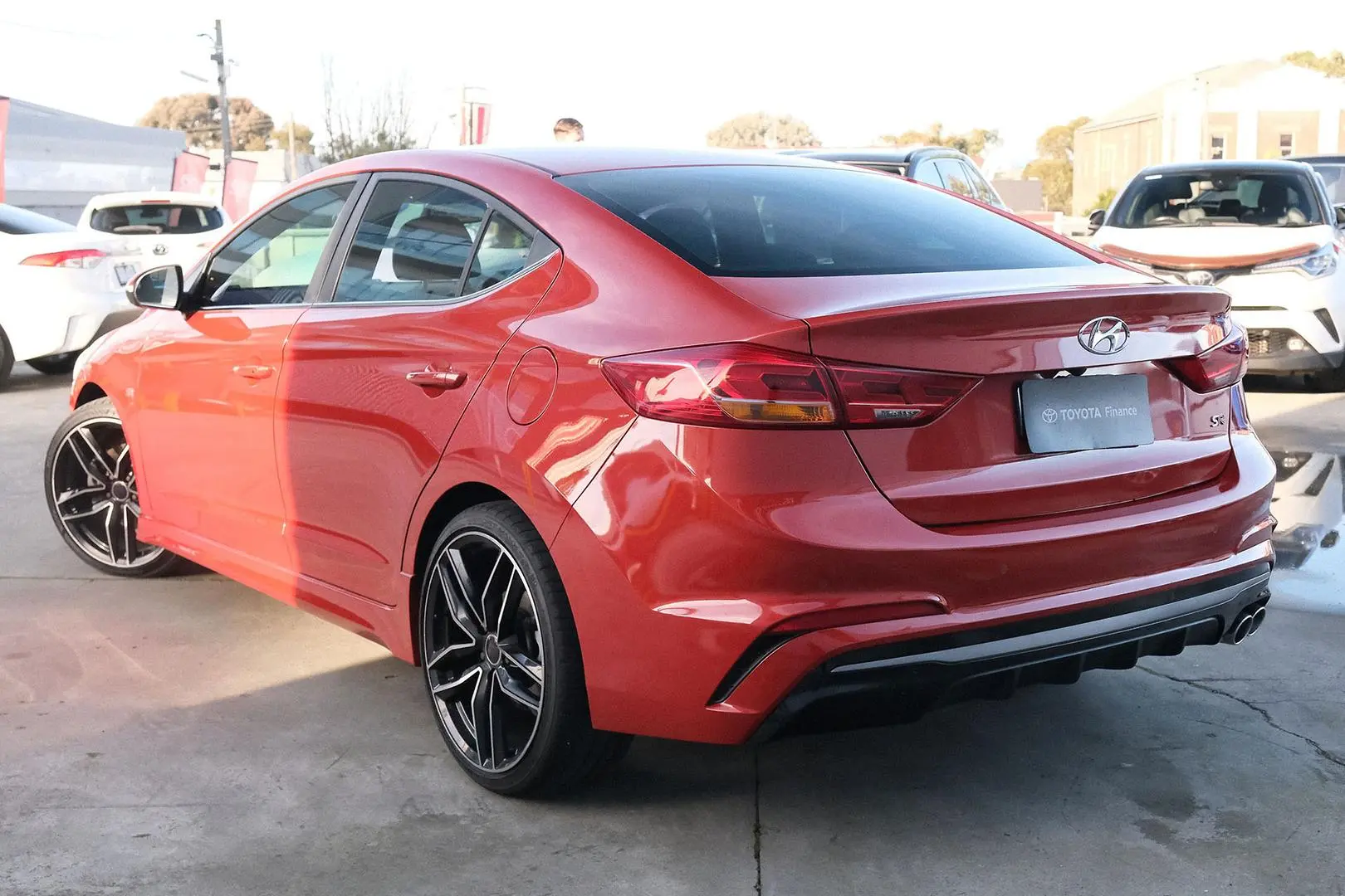 2017 Hyundai Elantra Gallery Image 2