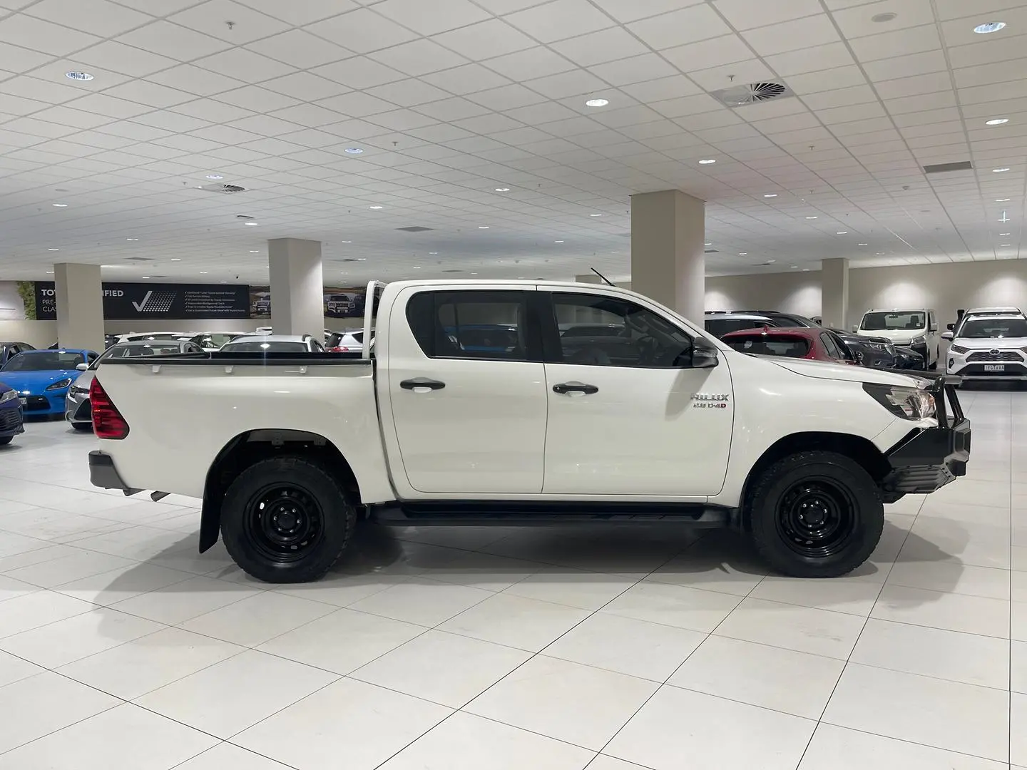 2020 Toyota Hilux Gallery Image 2