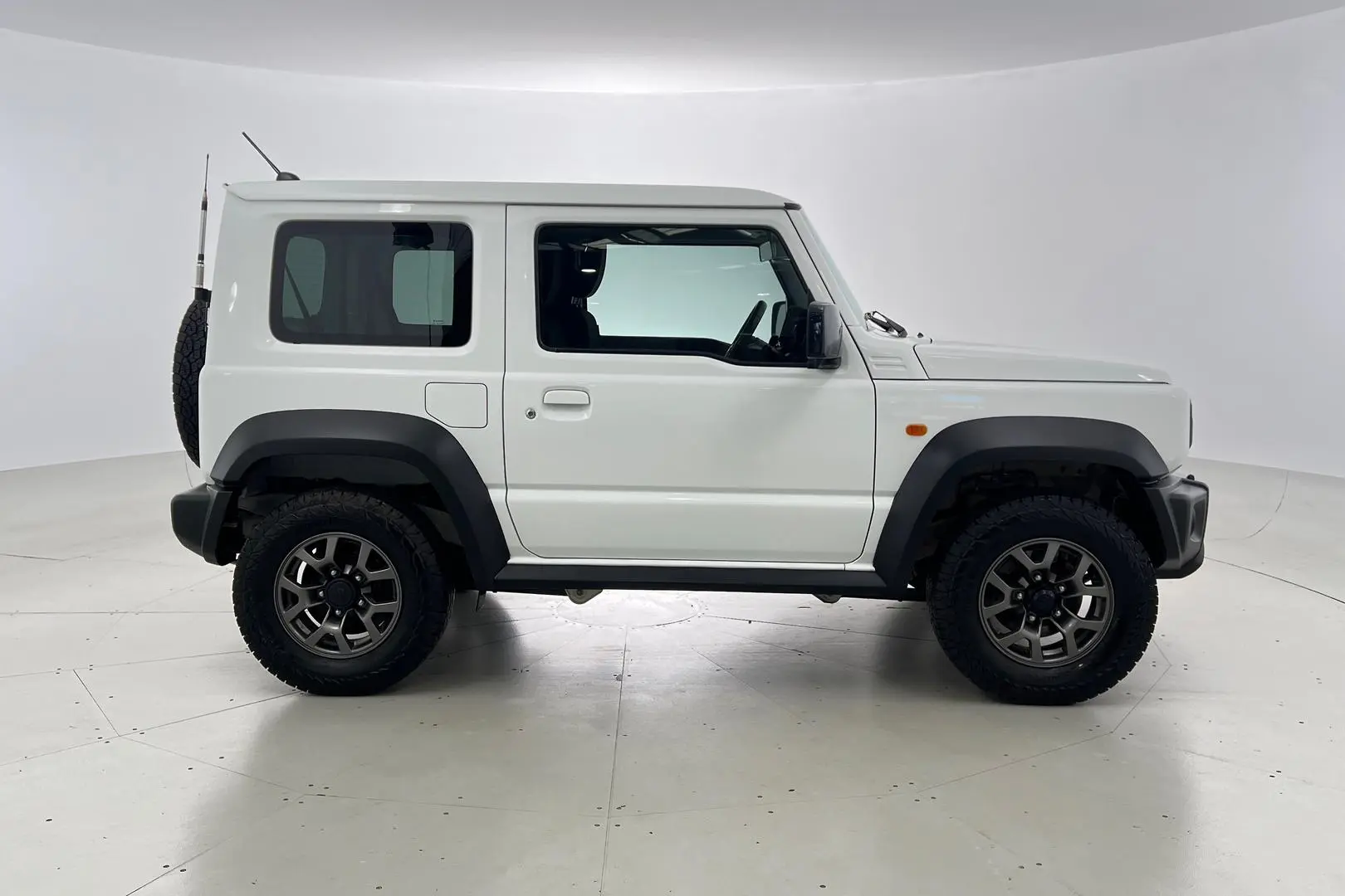2021 Suzuki Jimny Gallery Image 3