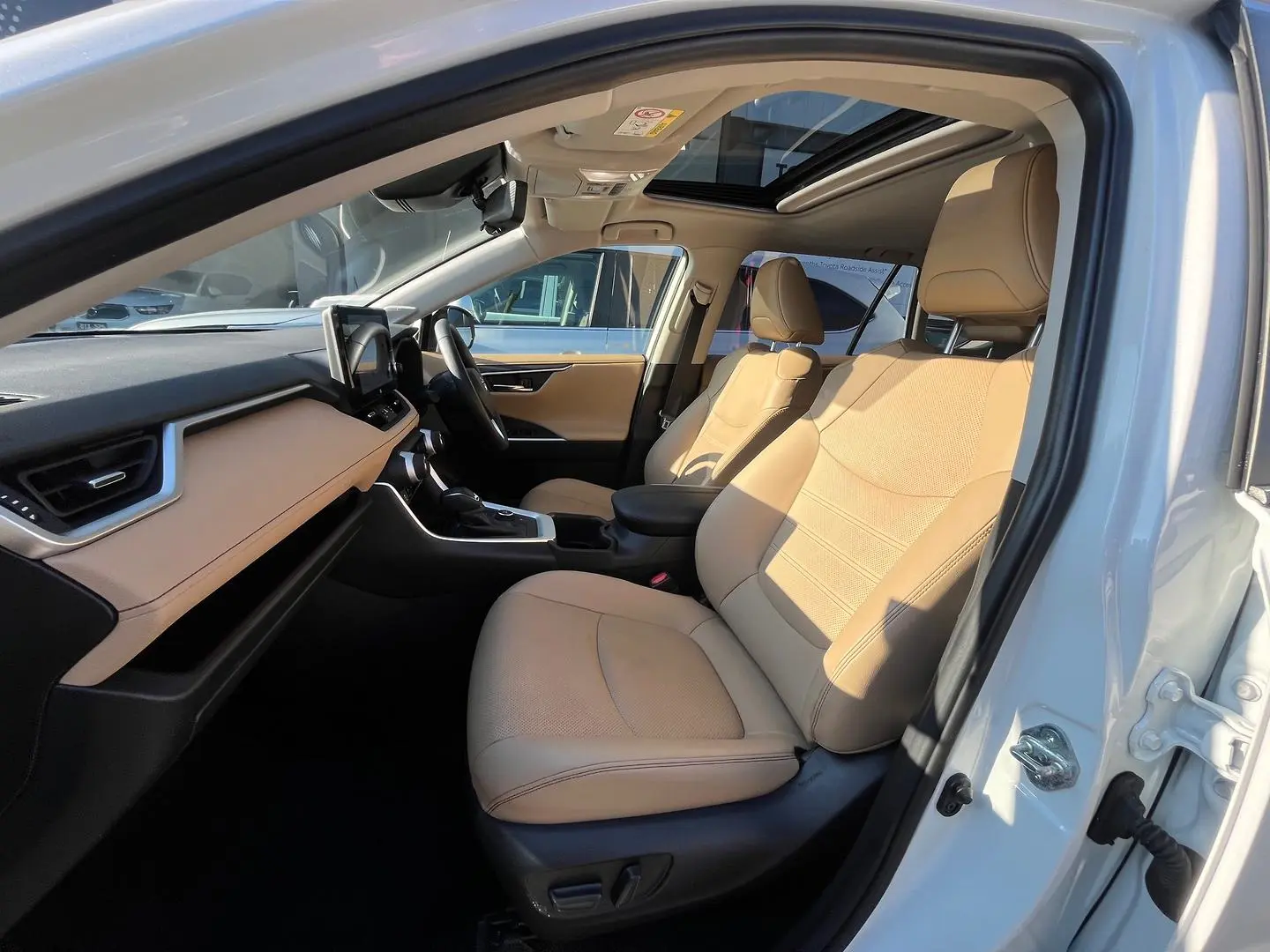 2024 Toyota RAV4 Gallery Image 33