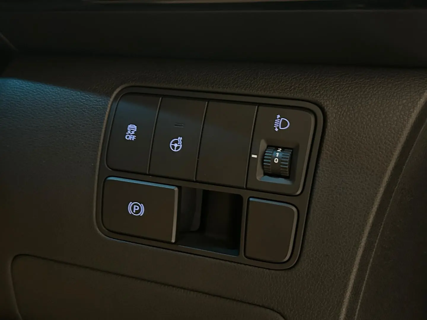 2021 Hyundai STARIA Gallery Image 28