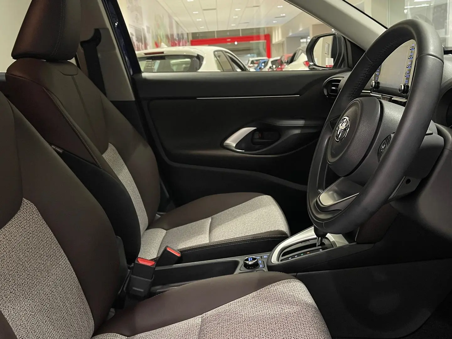 2023 Toyota Yaris Cross Gallery Image 13