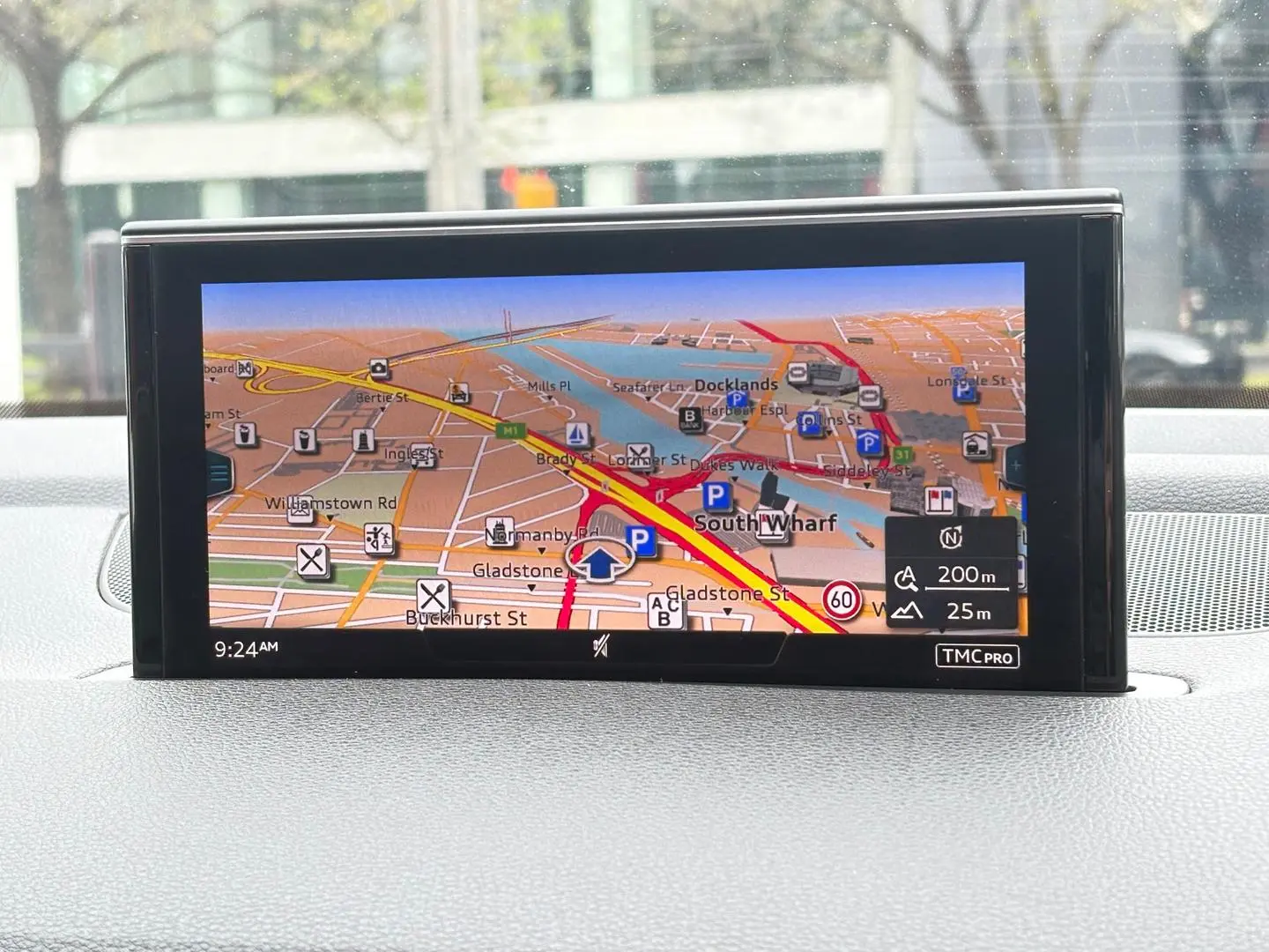 2017 Audi Q7 Gallery Image 17