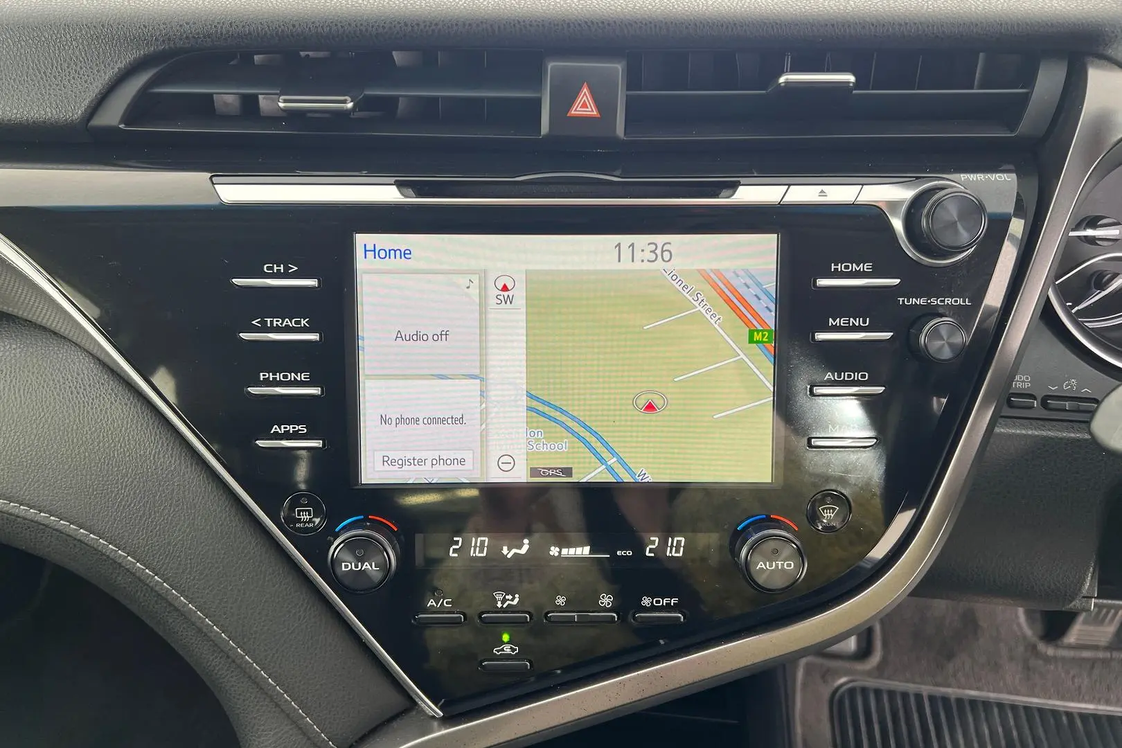 2018 Toyota Camry Gallery Image 3