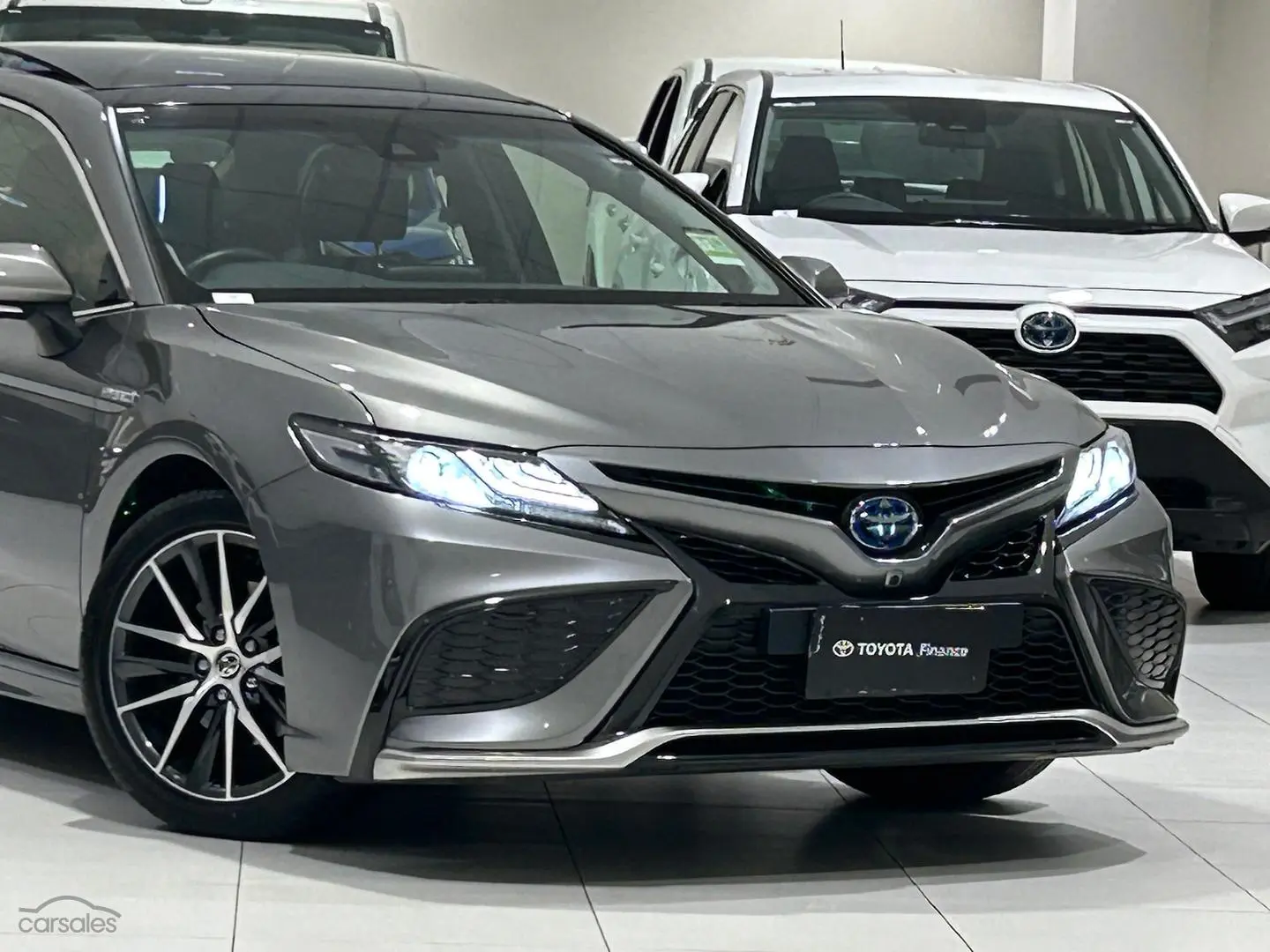 2023 Toyota Camry Image 3