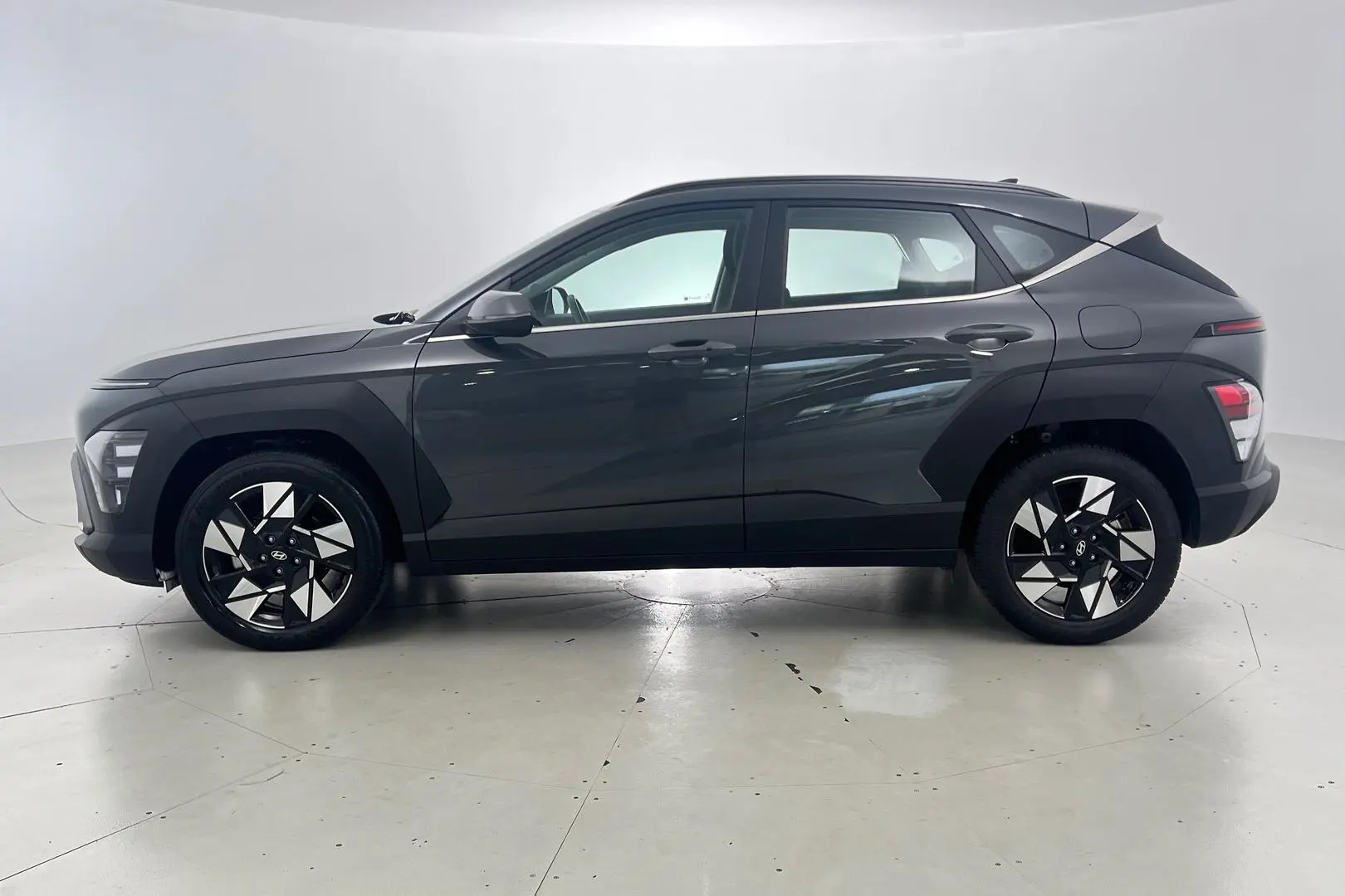 2024 Hyundai Kona Gallery Image 7