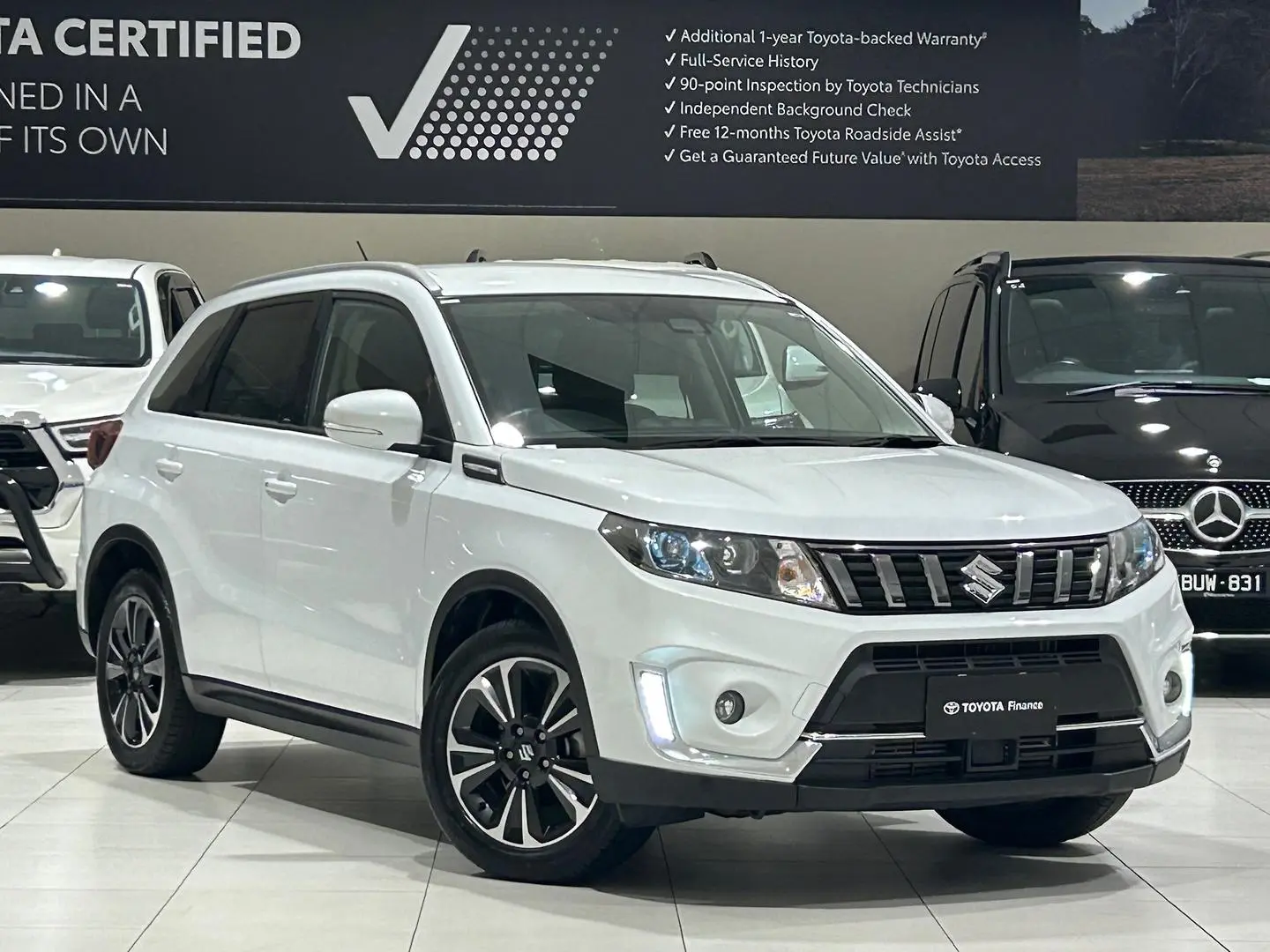 2023 Suzuki Vitara Gallery Image 1