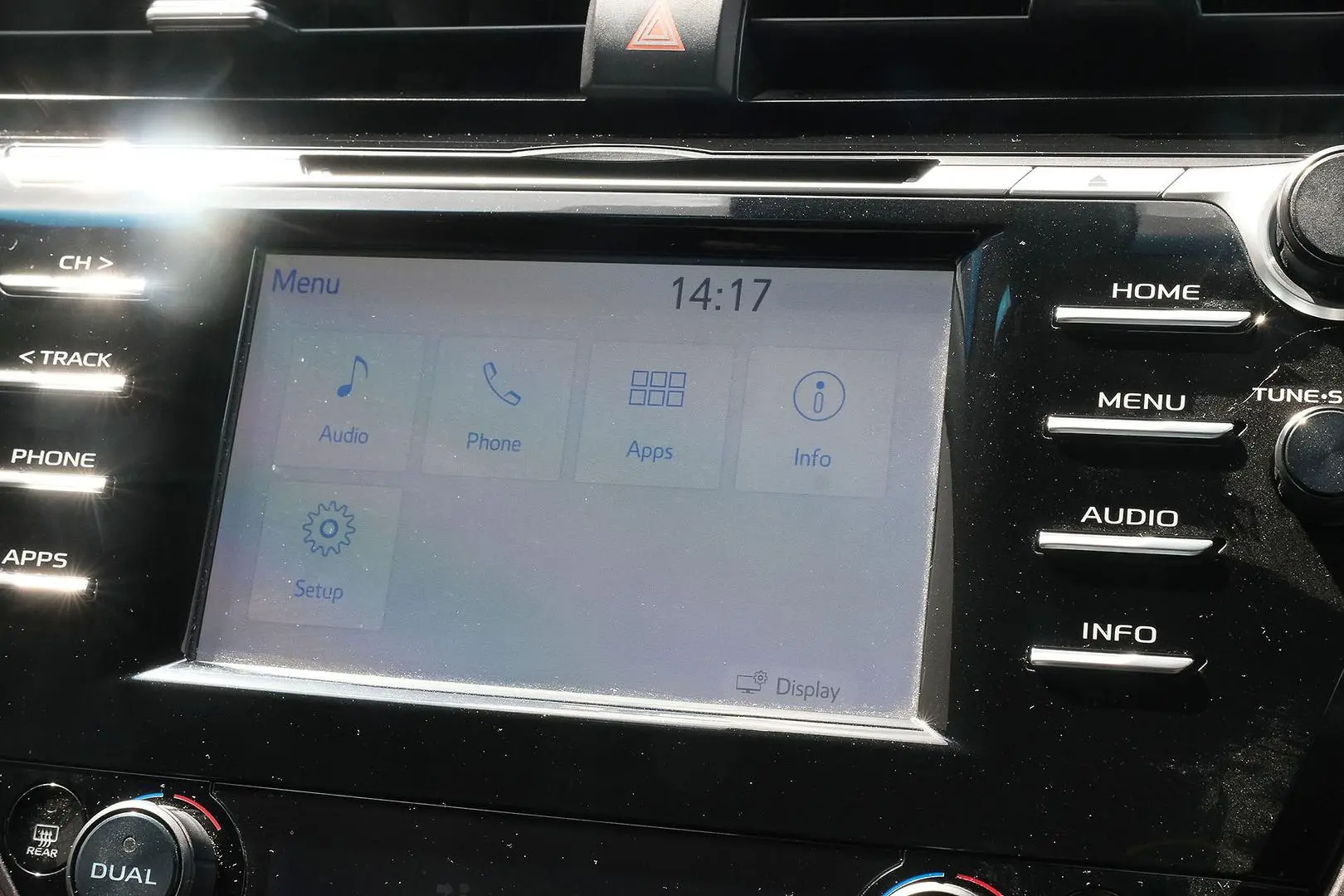 2020 Toyota Camry Gallery Image 9