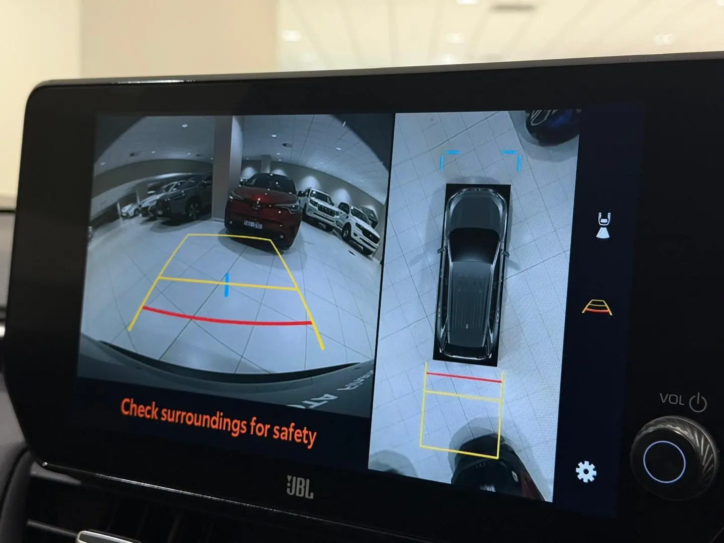 2023 Toyota RAV4 Gallery Image 17