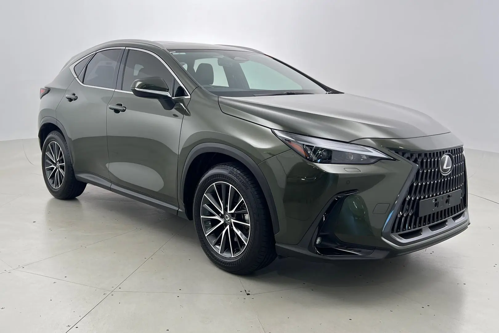 2023 Lexus NX Gallery Image 1