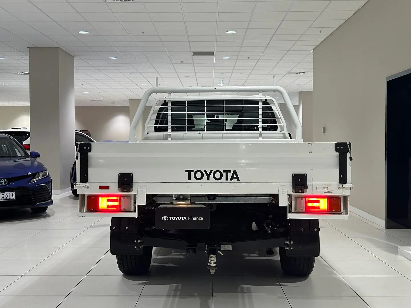 2021 Toyota Hilux Gallery Image 9