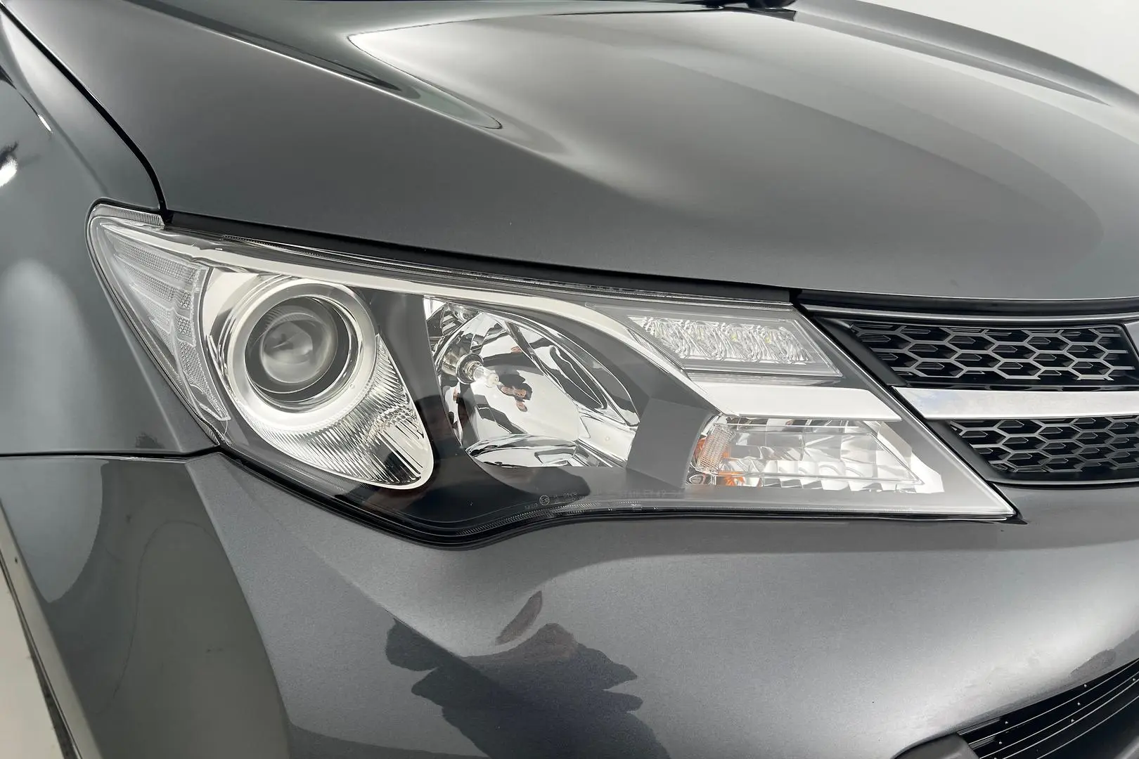 2015 Toyota RAV4 Gallery Image 23