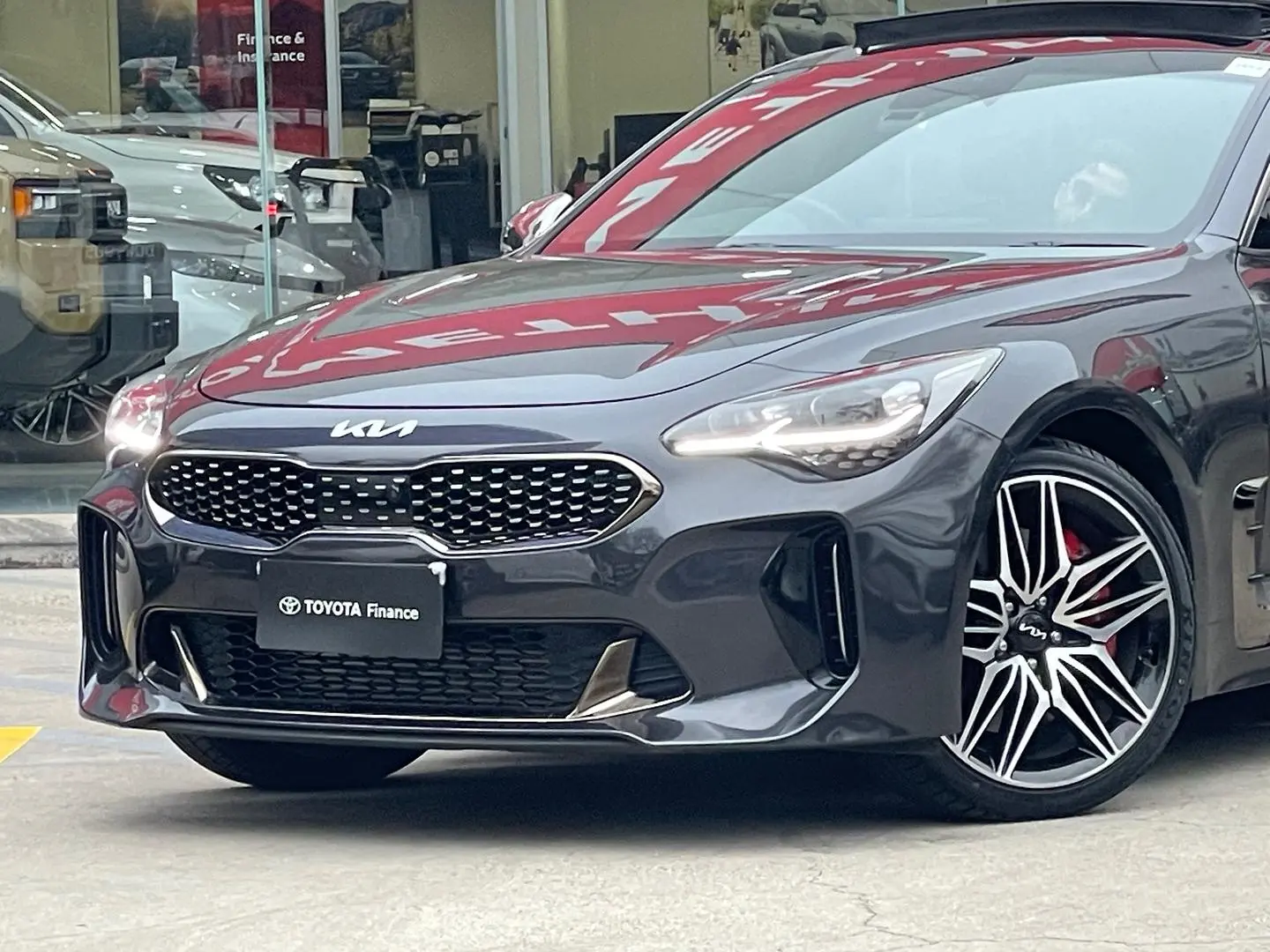 2022 Kia Stinger Gallery Image 7