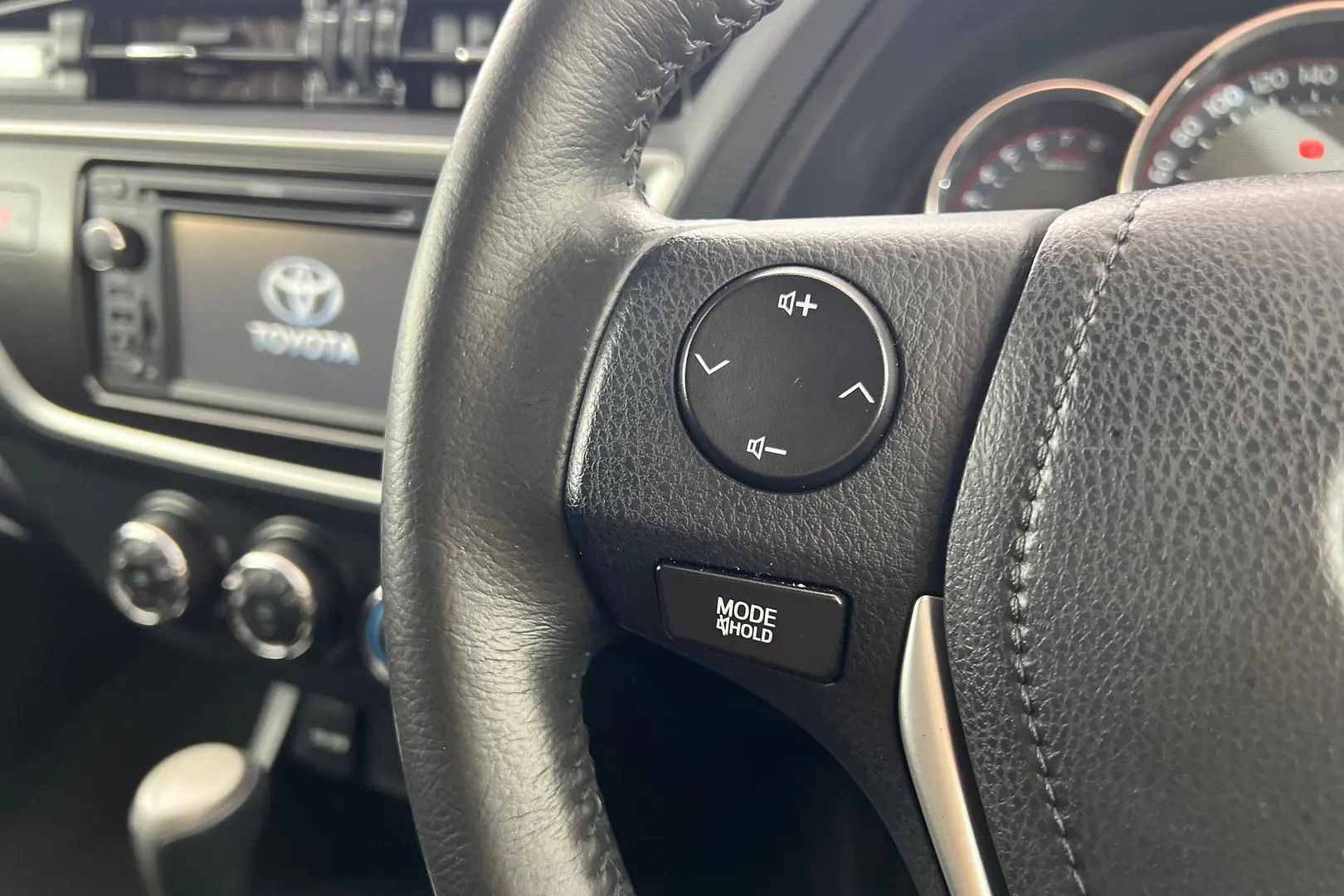 2014 Toyota Corolla Gallery Image 16