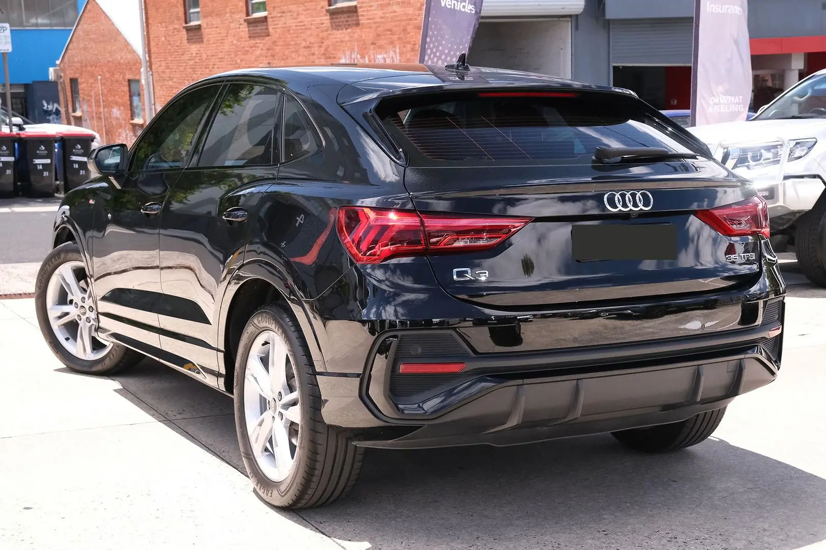 2022 Audi Q3 Gallery Image 2