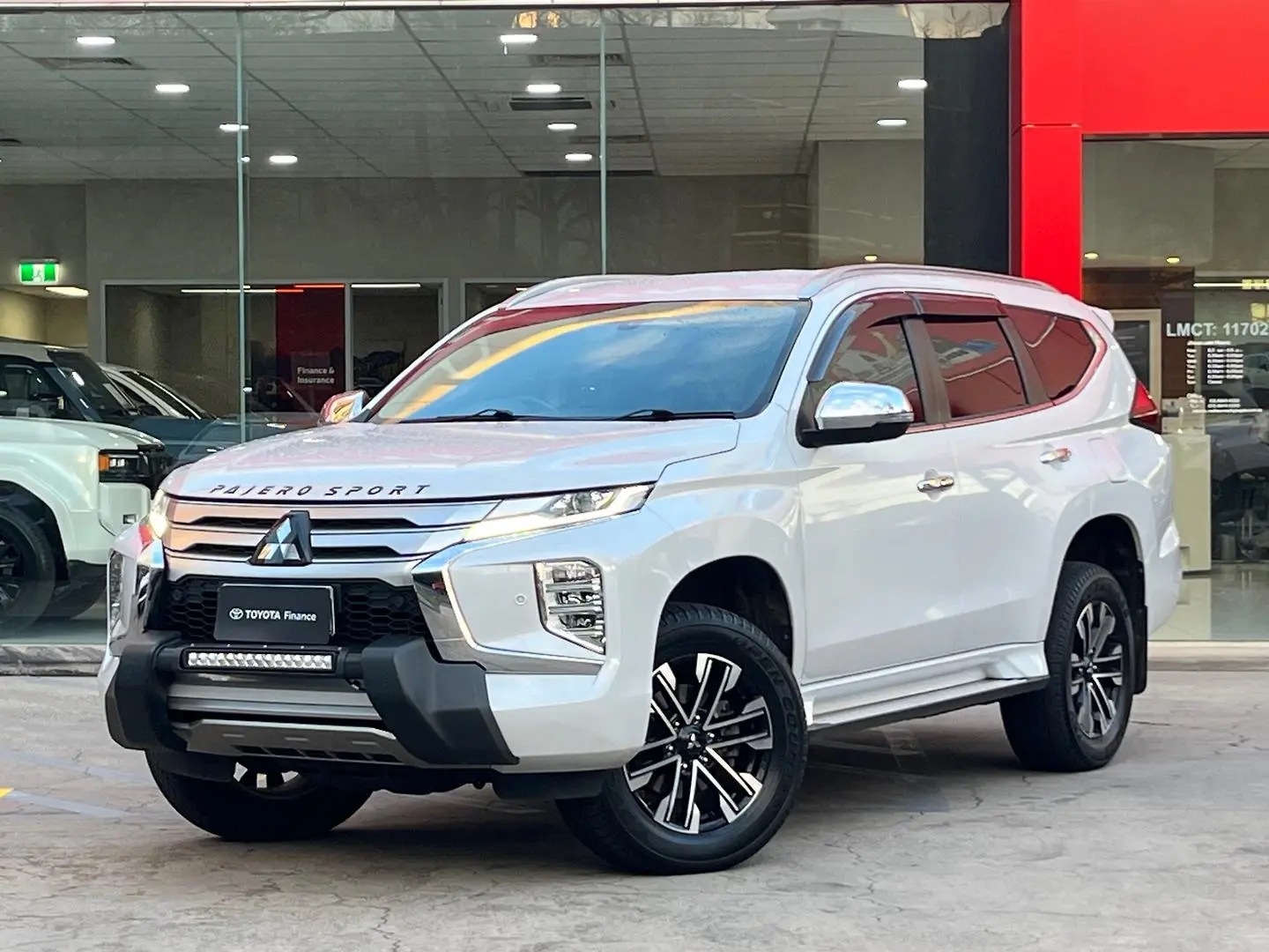 2023 Mitsubishi Pajero Sport Gallery Image 3