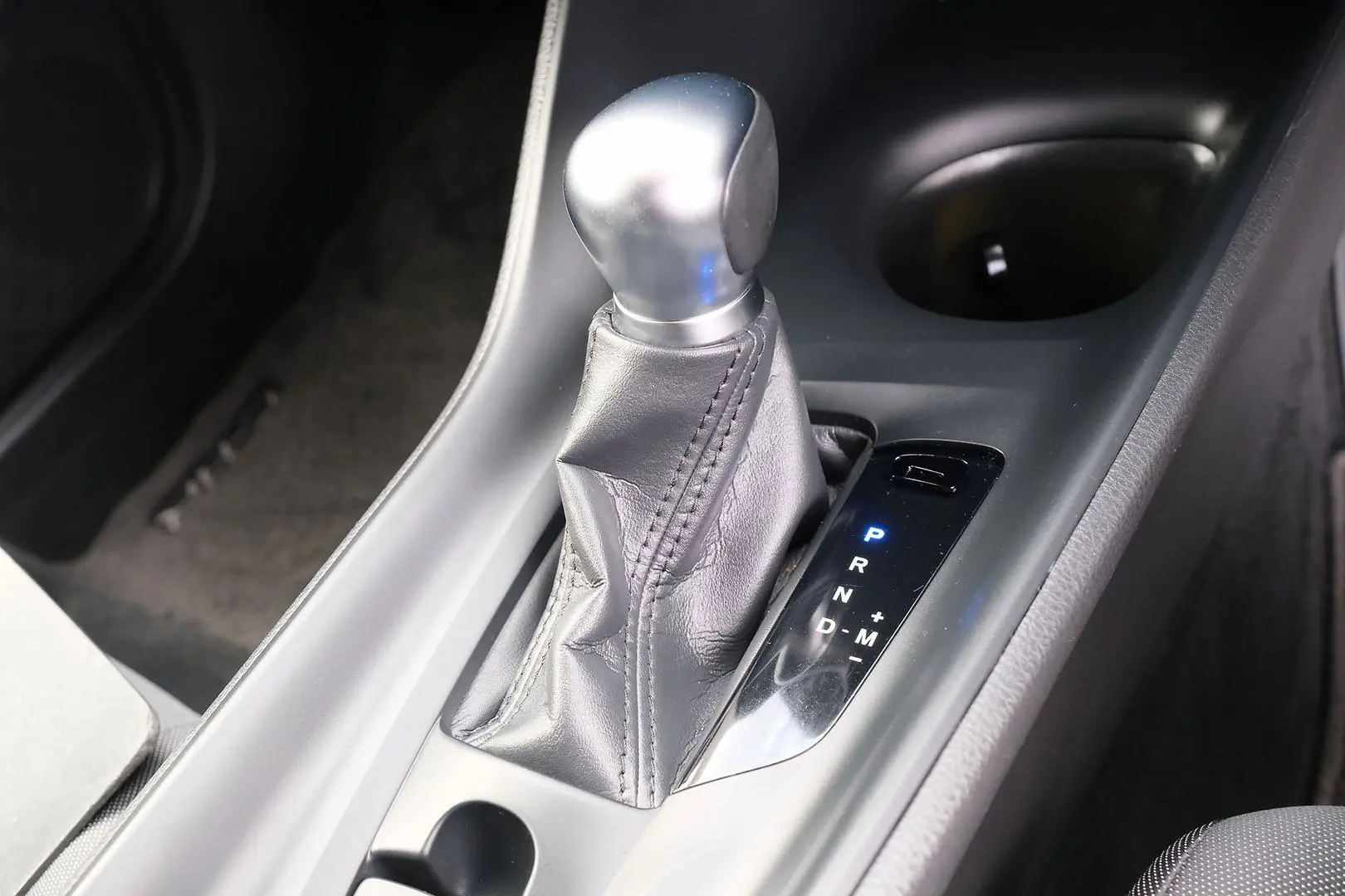 2023 Toyota C-HR Gallery Image 17