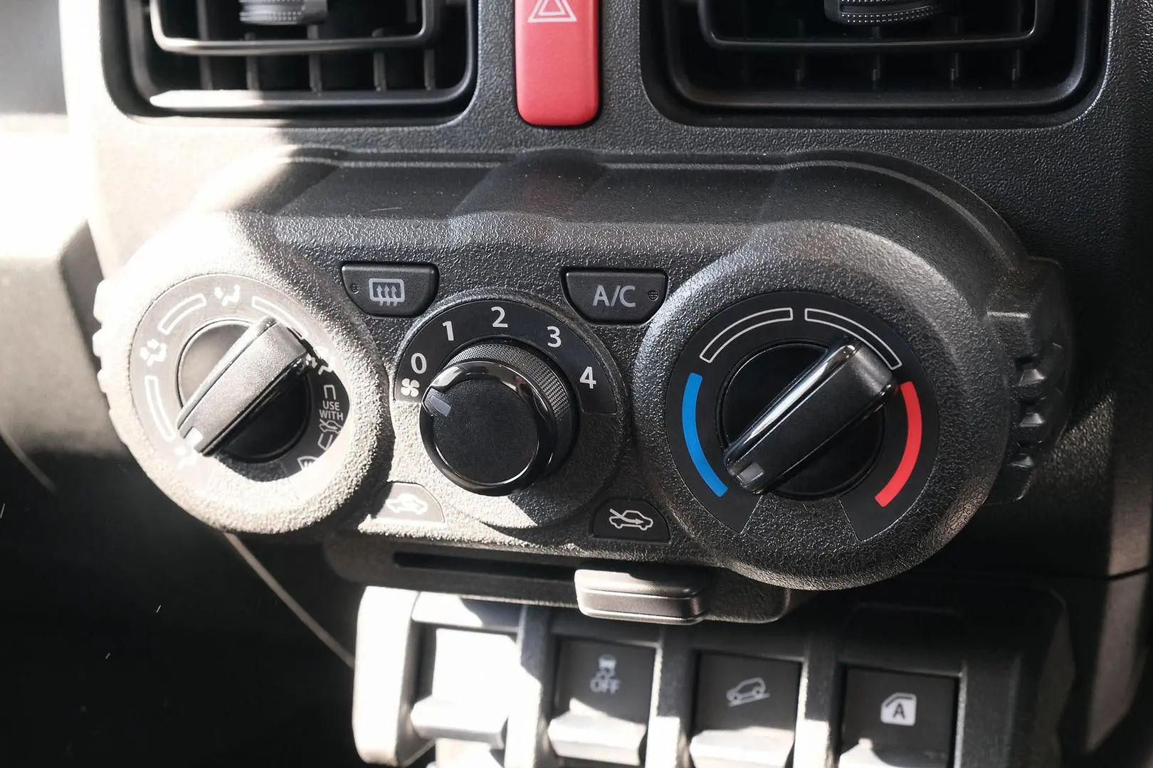 2022 Suzuki Jimny Gallery Image 16