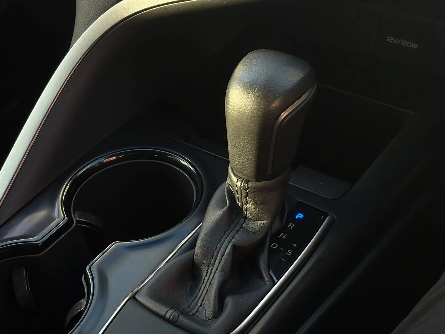 2019 Toyota Camry Gallery Image 23