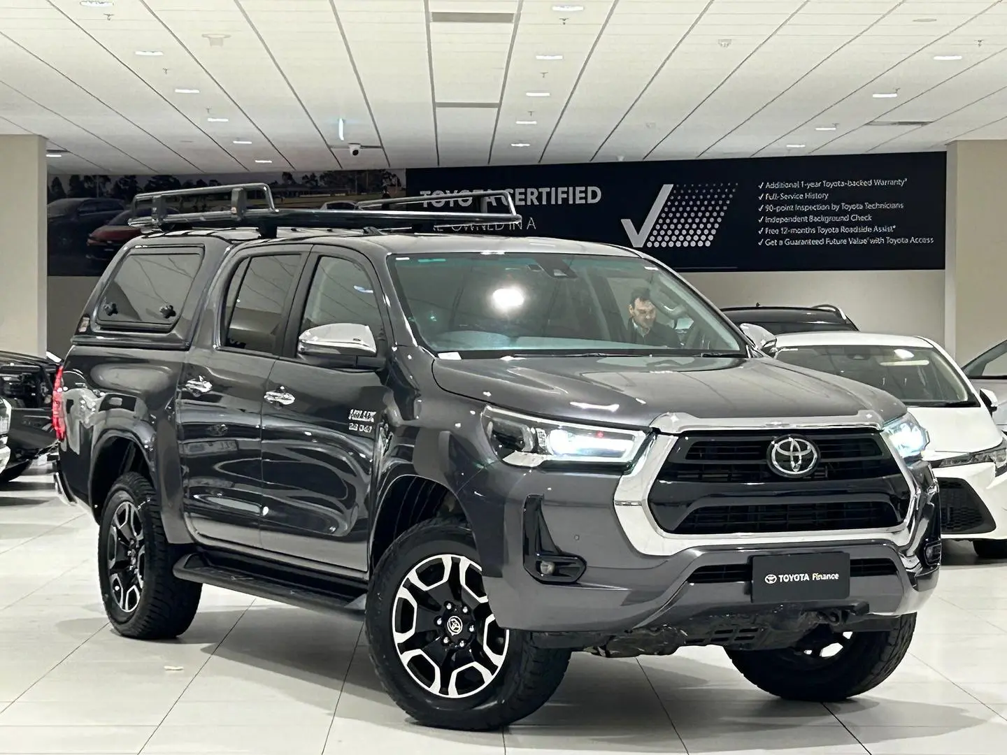 2022 Toyota Hilux Gallery Image 1