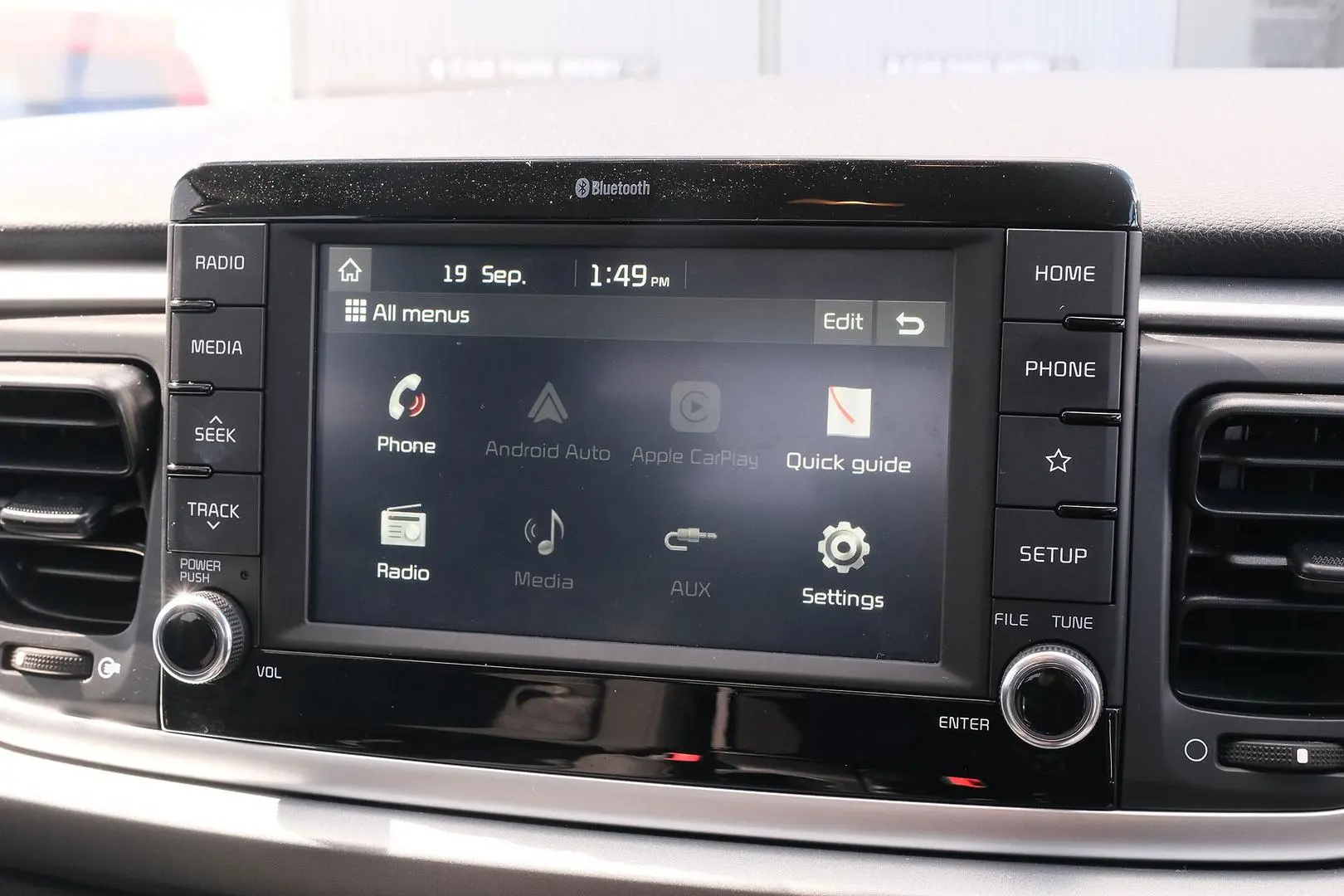 2020 Kia Rio Gallery Image 9