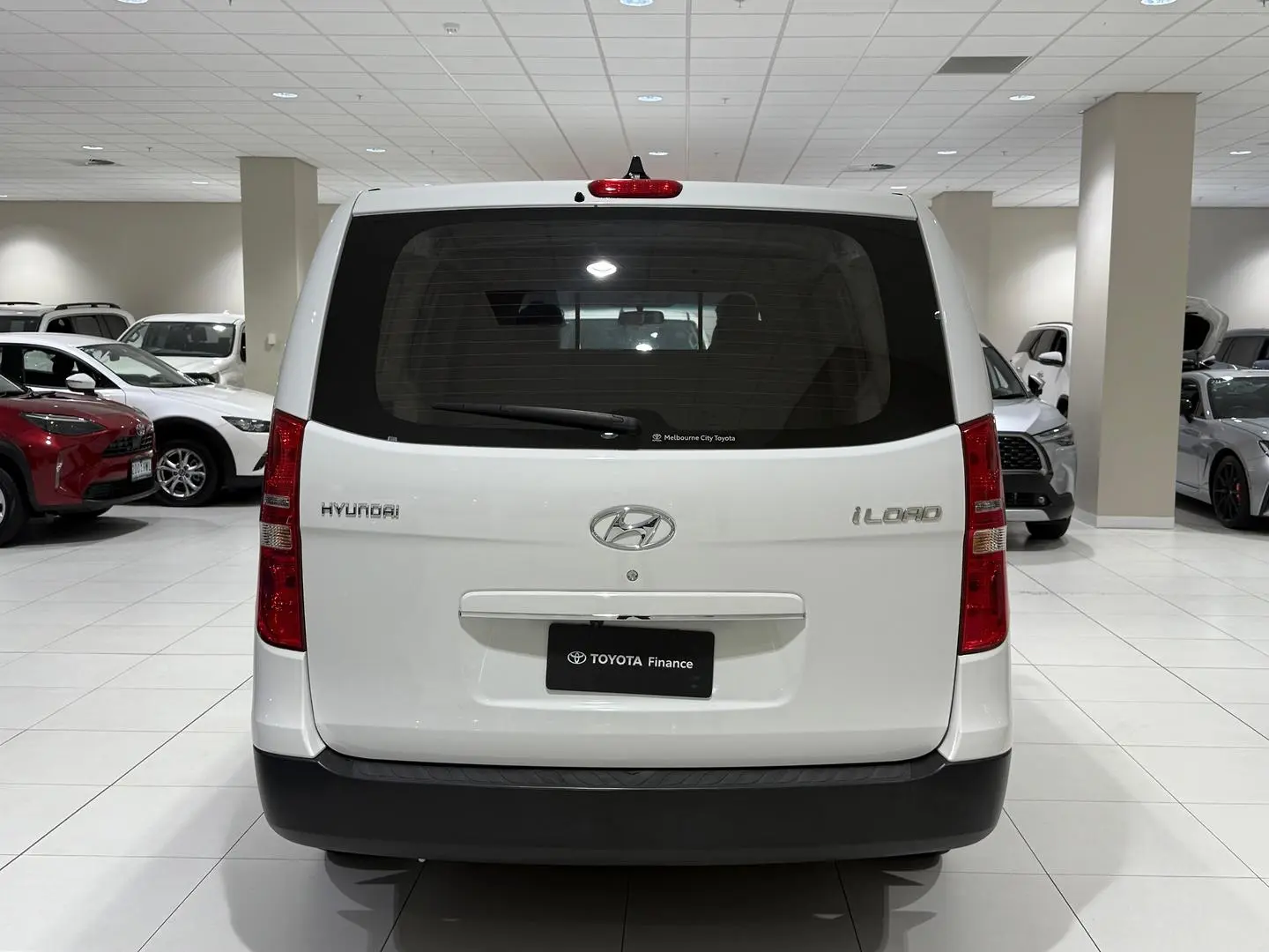 2021 Hyundai iLoad Gallery Image 9