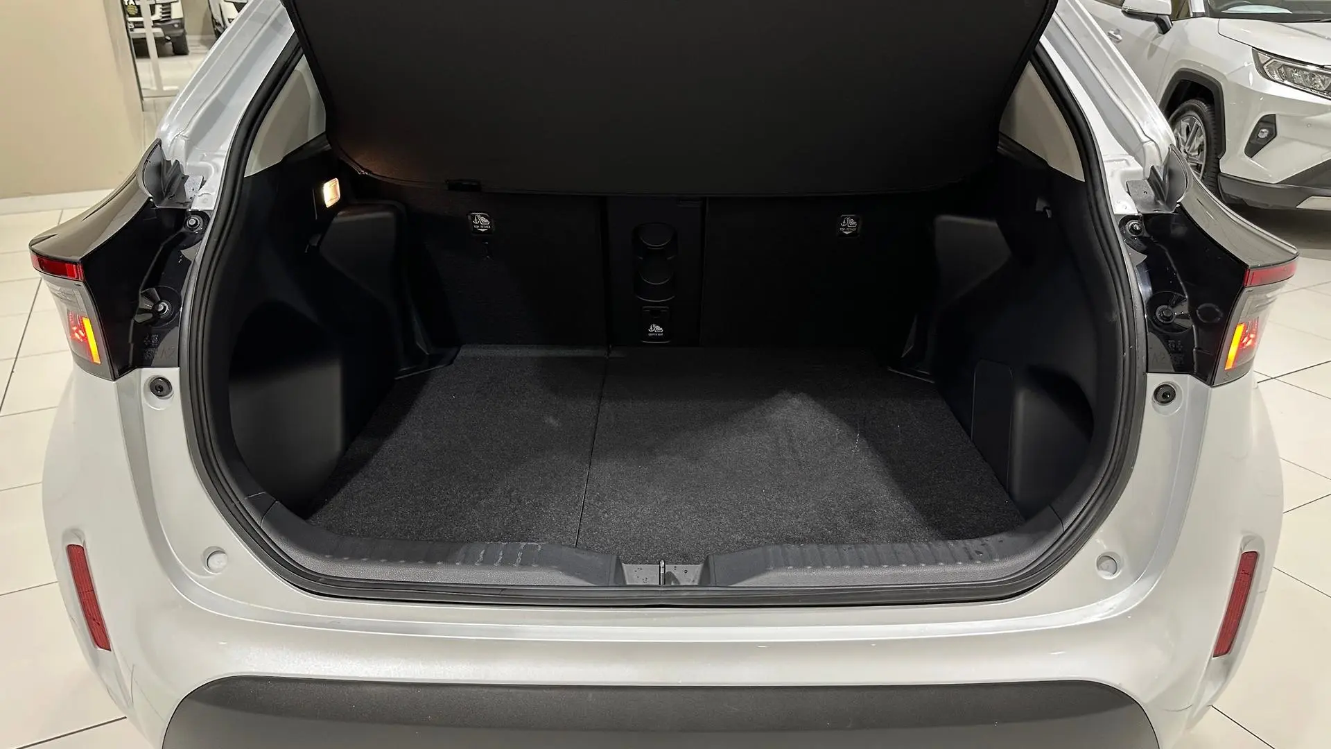 2024 Toyota Yaris Cross Gallery Image 24