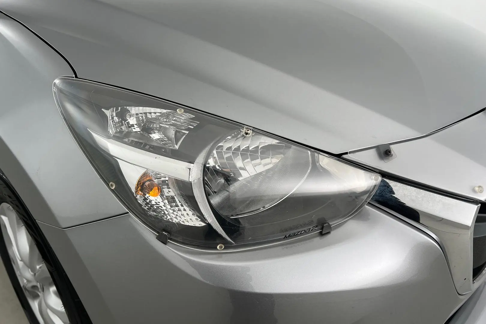 2016 Mazda 2 Gallery Image 2