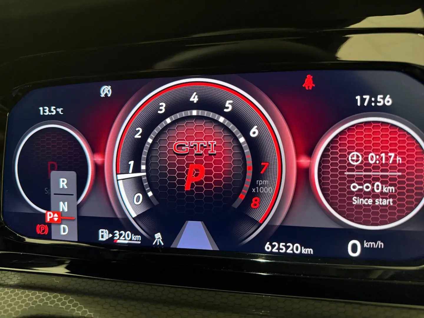 2022 Volkswagen Golf Gallery Image 25