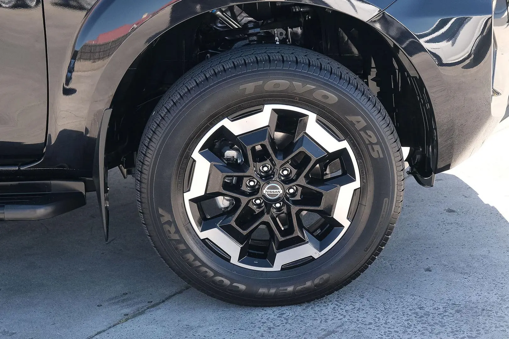 2024 Nissan Navara Gallery Image 8