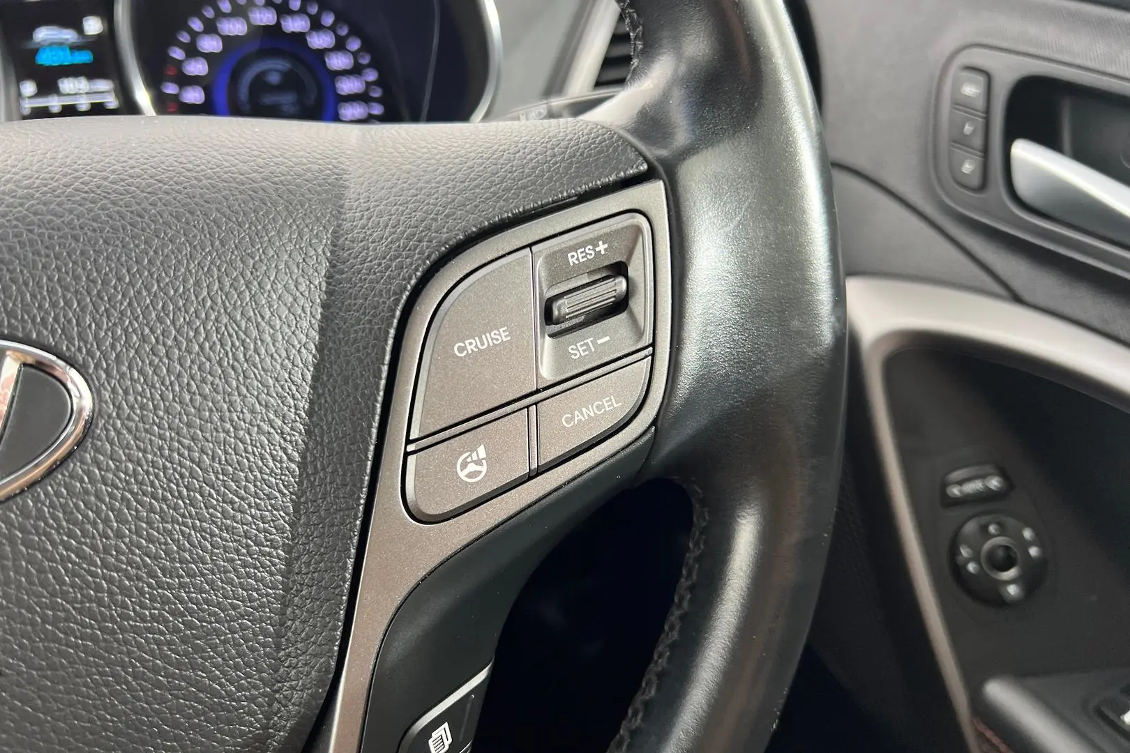 2013 Hyundai Santa Fe Gallery Image 21